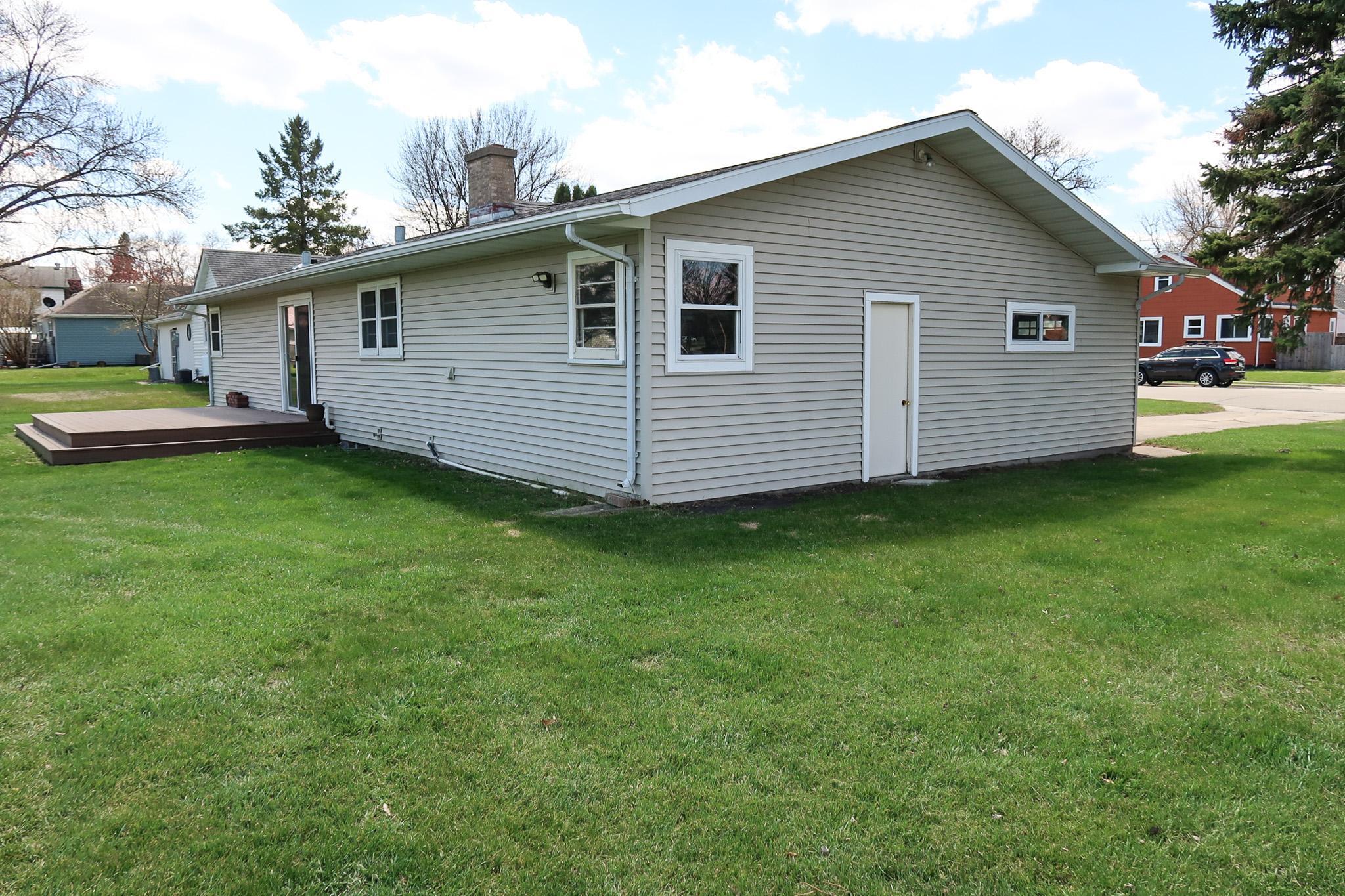 308 4th Street E Property Photo 40