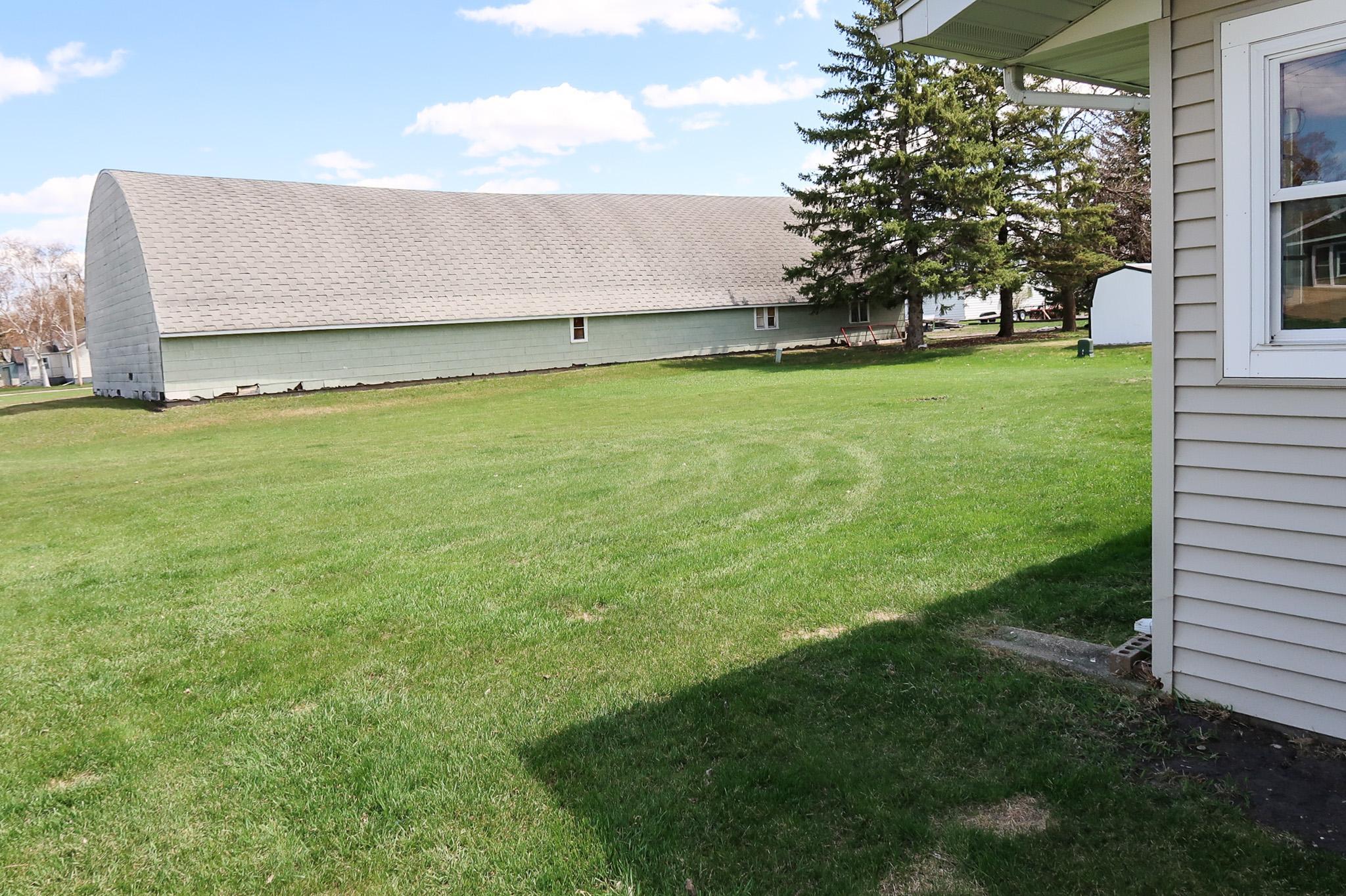 308 4th Street E Property Photo 41