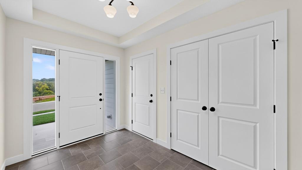 3463 Stonehedge Dr Ne Property Photo 4
