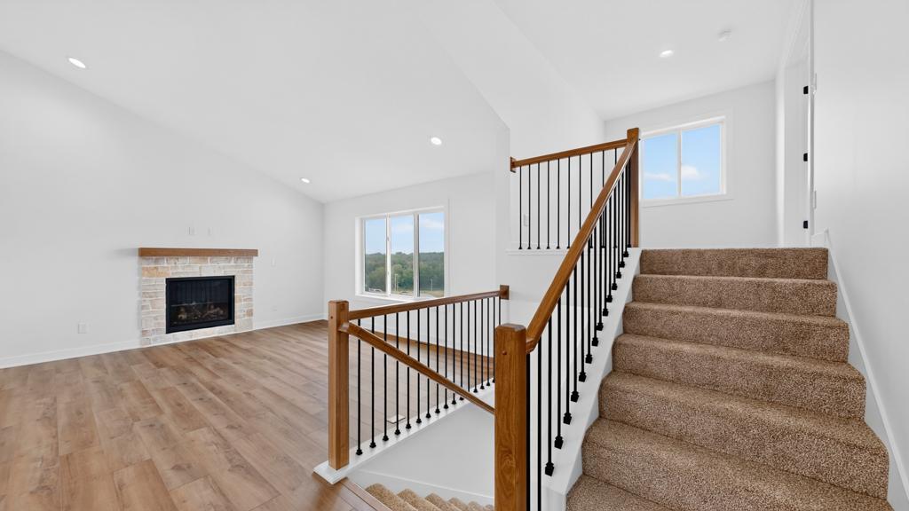 3463 Stonehedge Dr Ne Property Photo 6