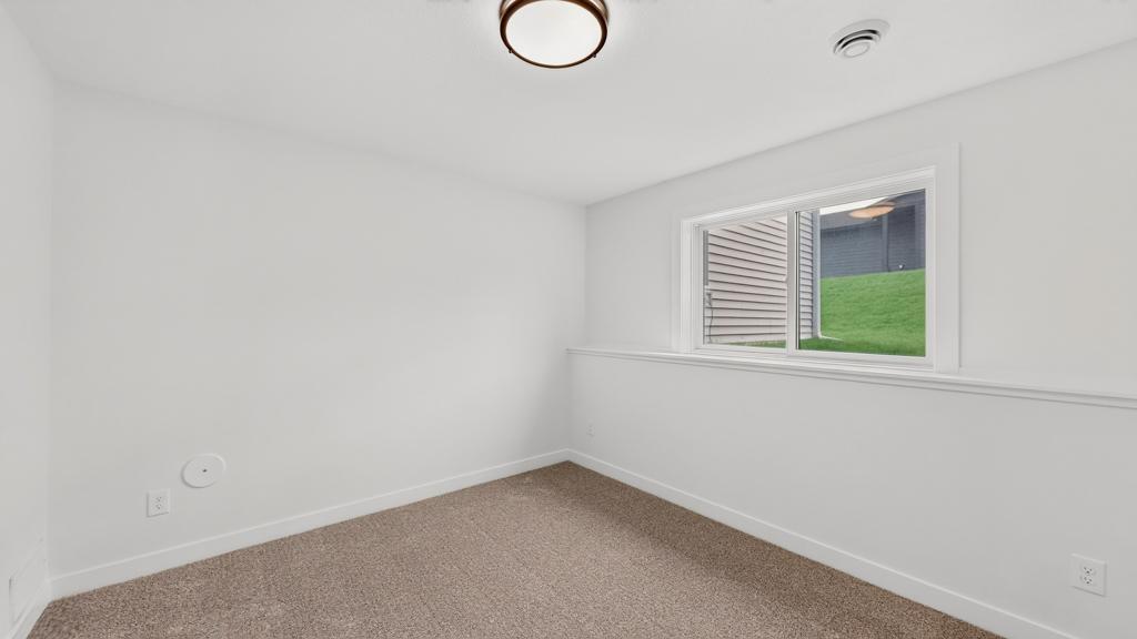 3463 Stonehedge Dr Ne Property Photo 39