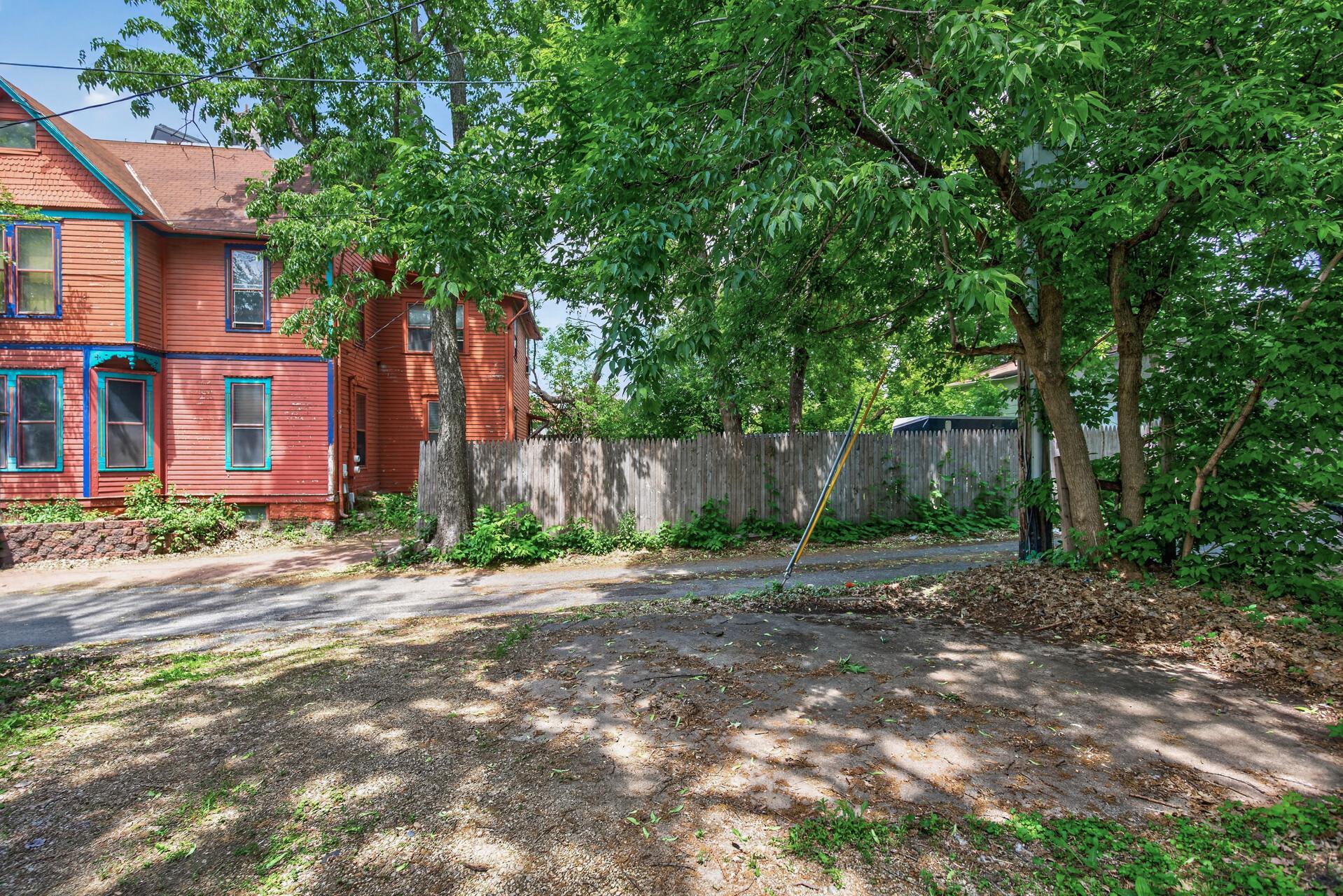 394 Dewey Street Property Photo 45