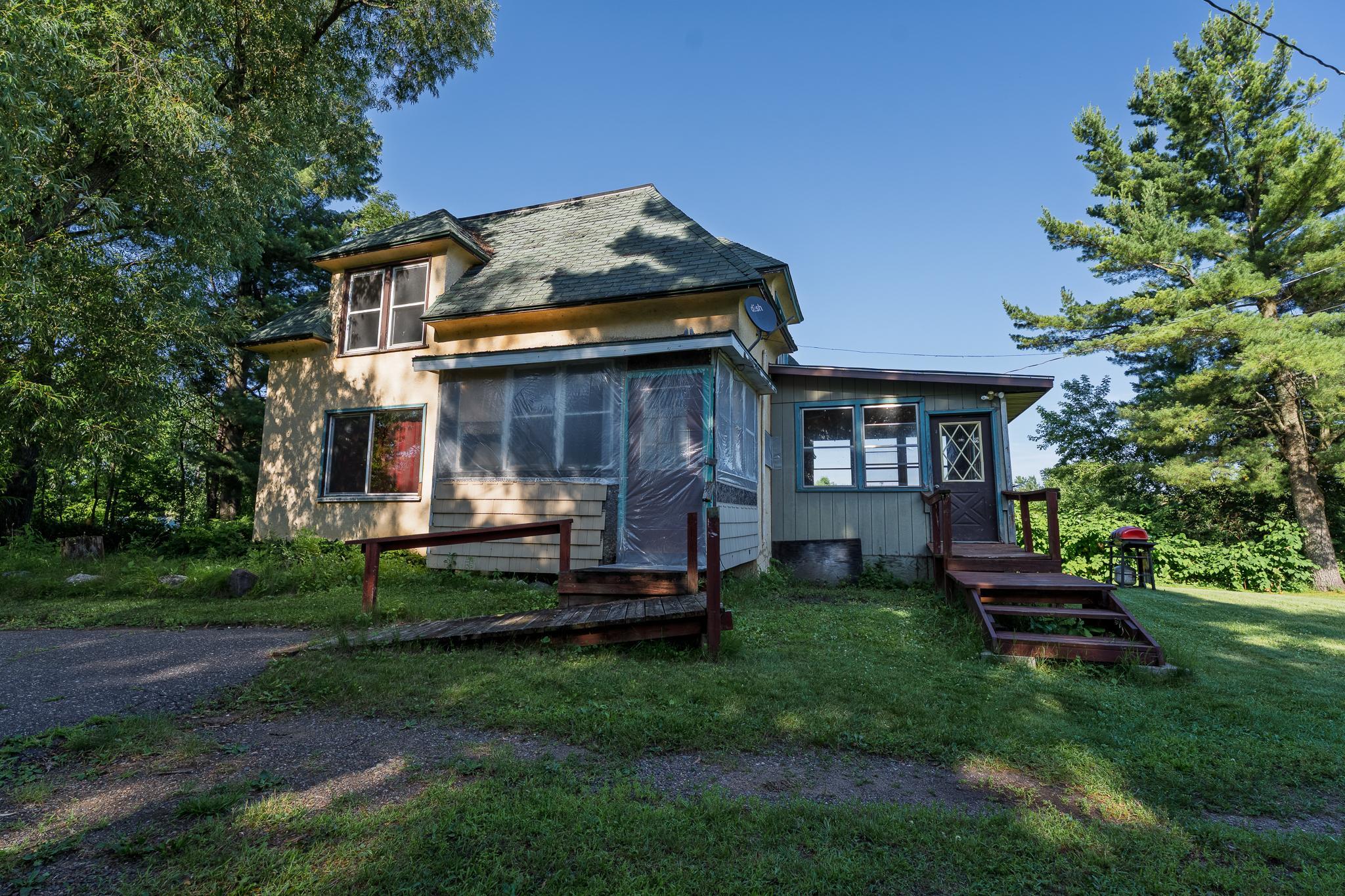 18467 Vineland Road Property Photo 3