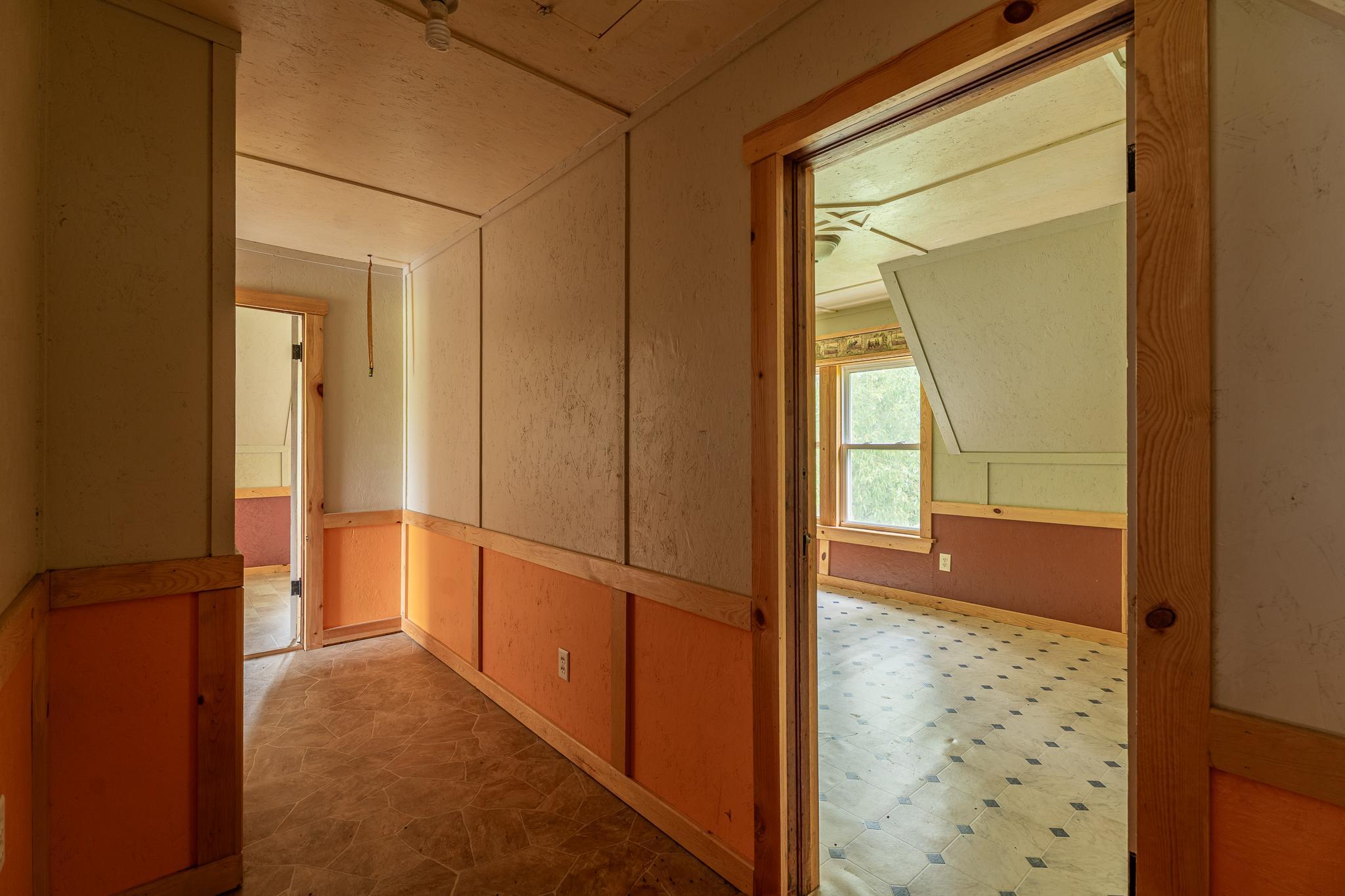 18467 Vineland Road Property Photo 12