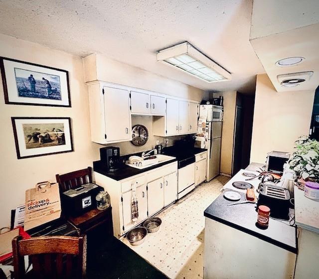 6843 York N Property Photo 2