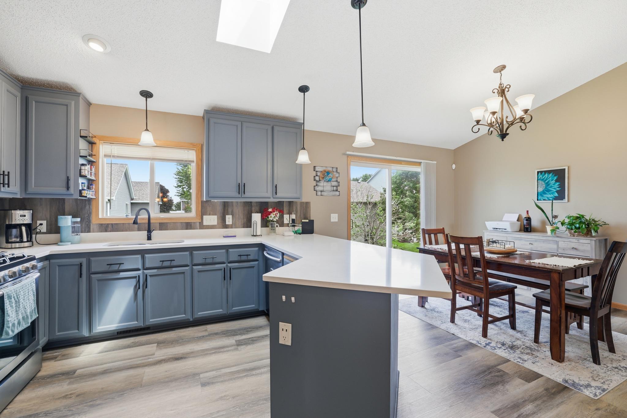 961 Ivy Hills Road Property Photo 1