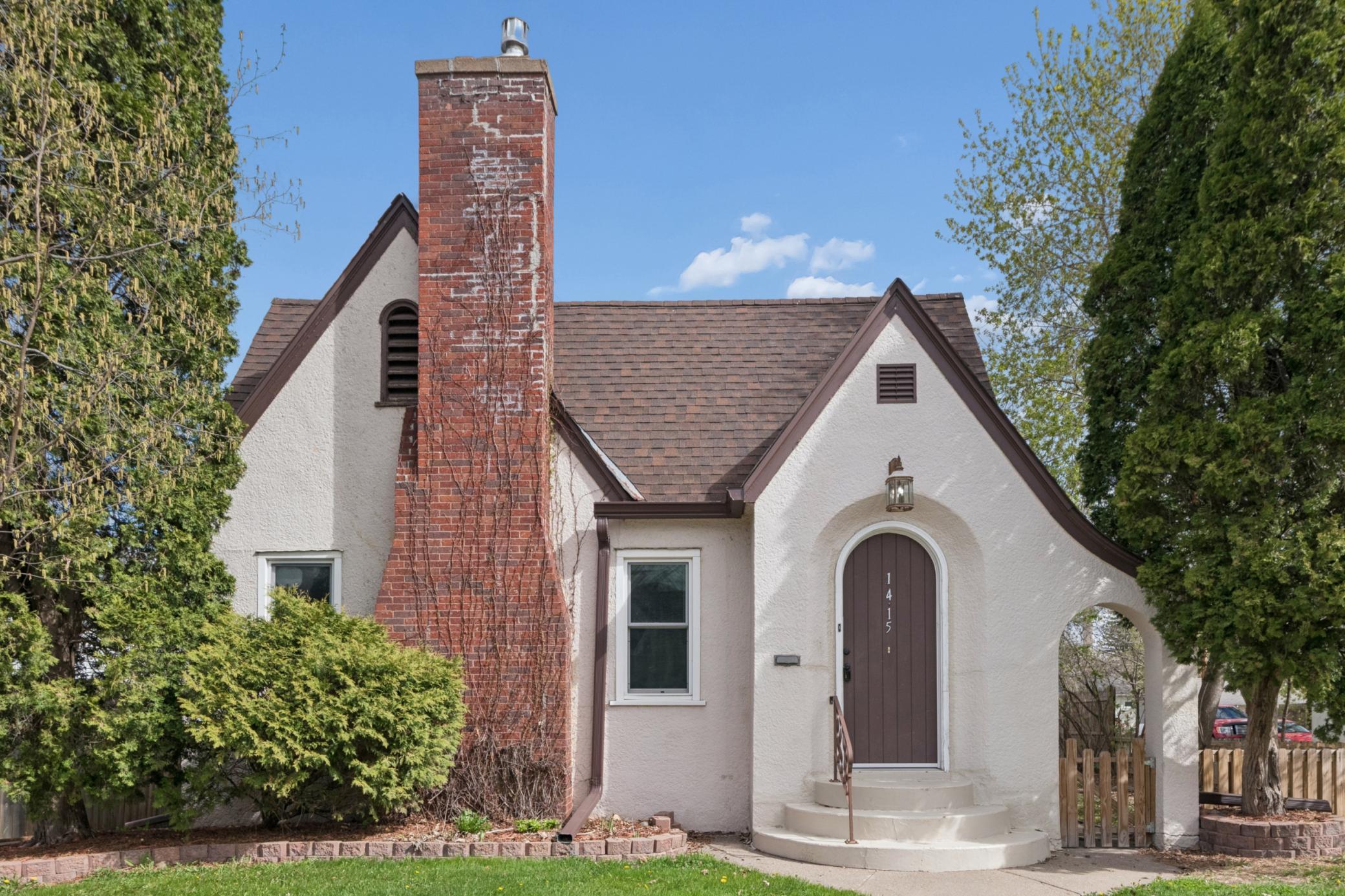 1415 Oak Street Property Photo 1