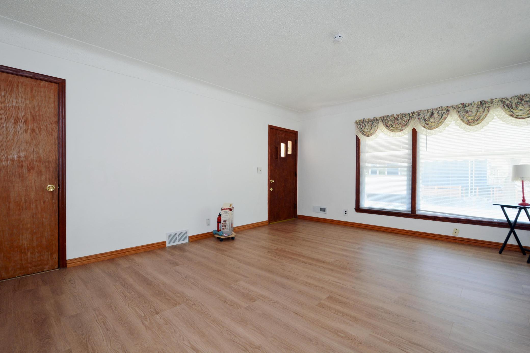 2122 30th Avenue N Property Photo 6