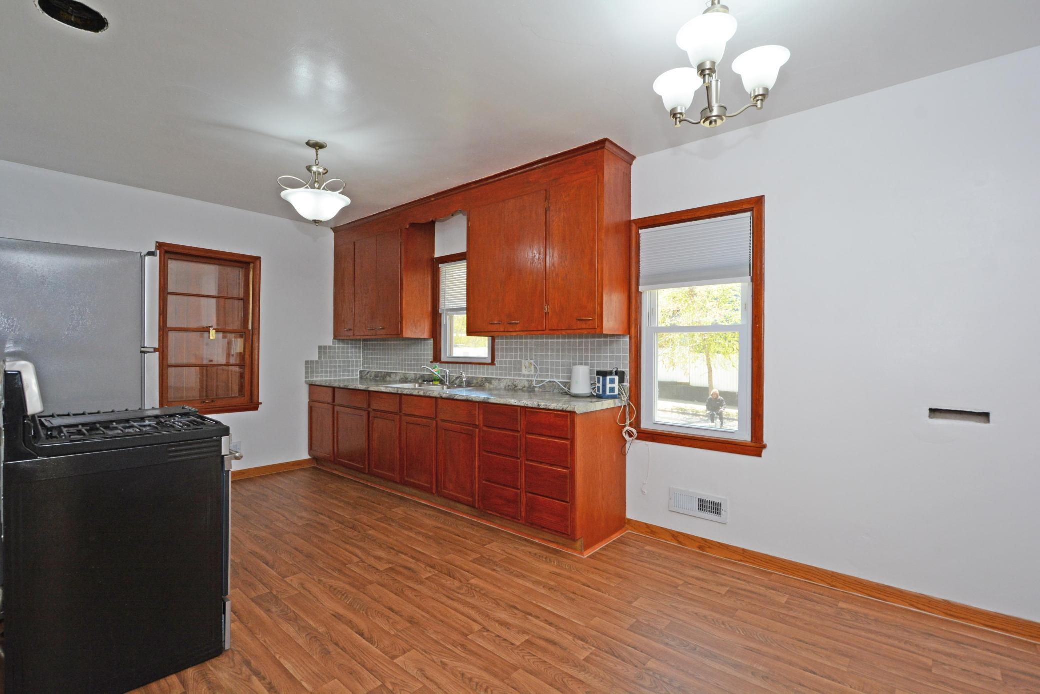2122 30th Avenue N Property Photo 7