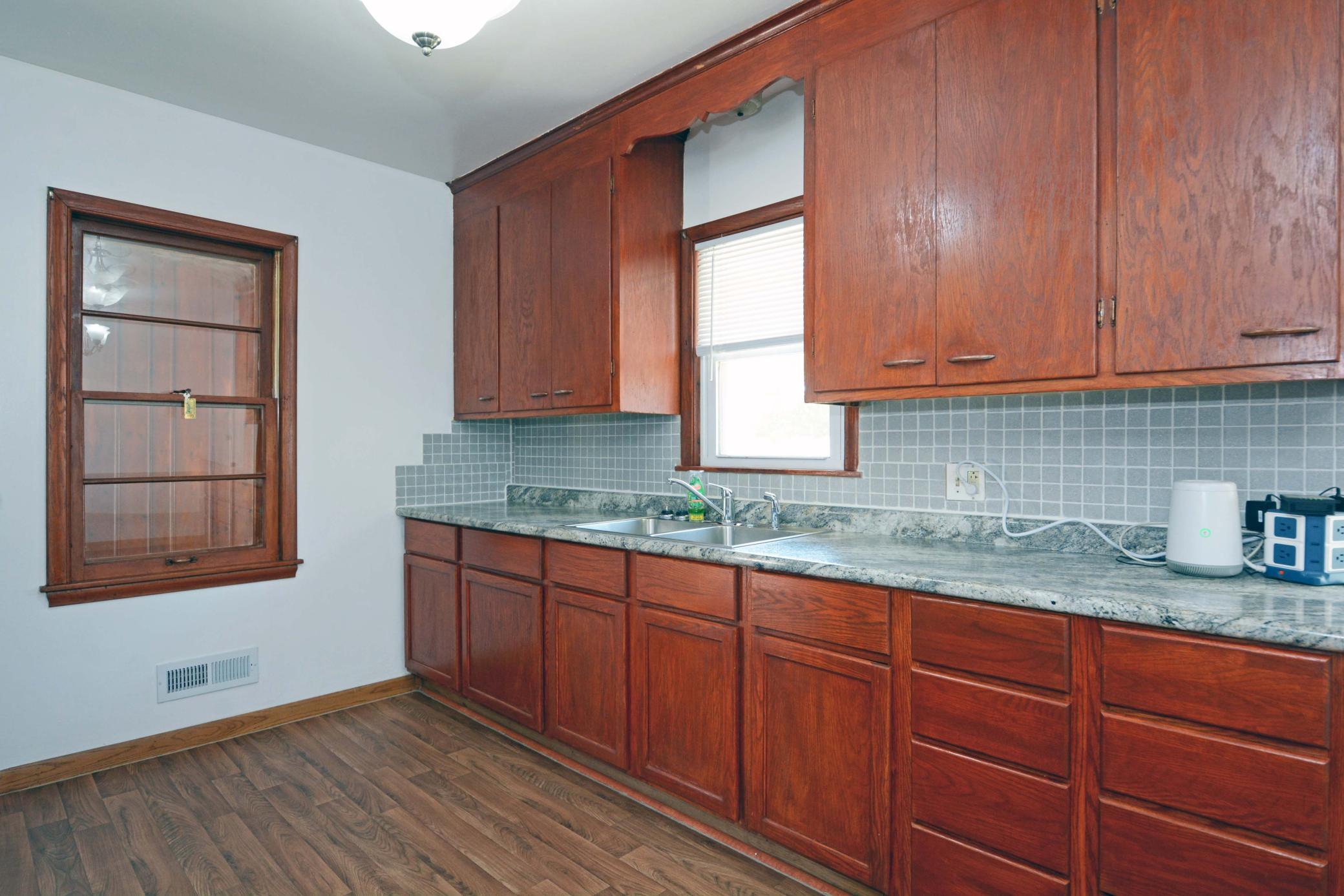2122 30th Avenue N Property Photo 9