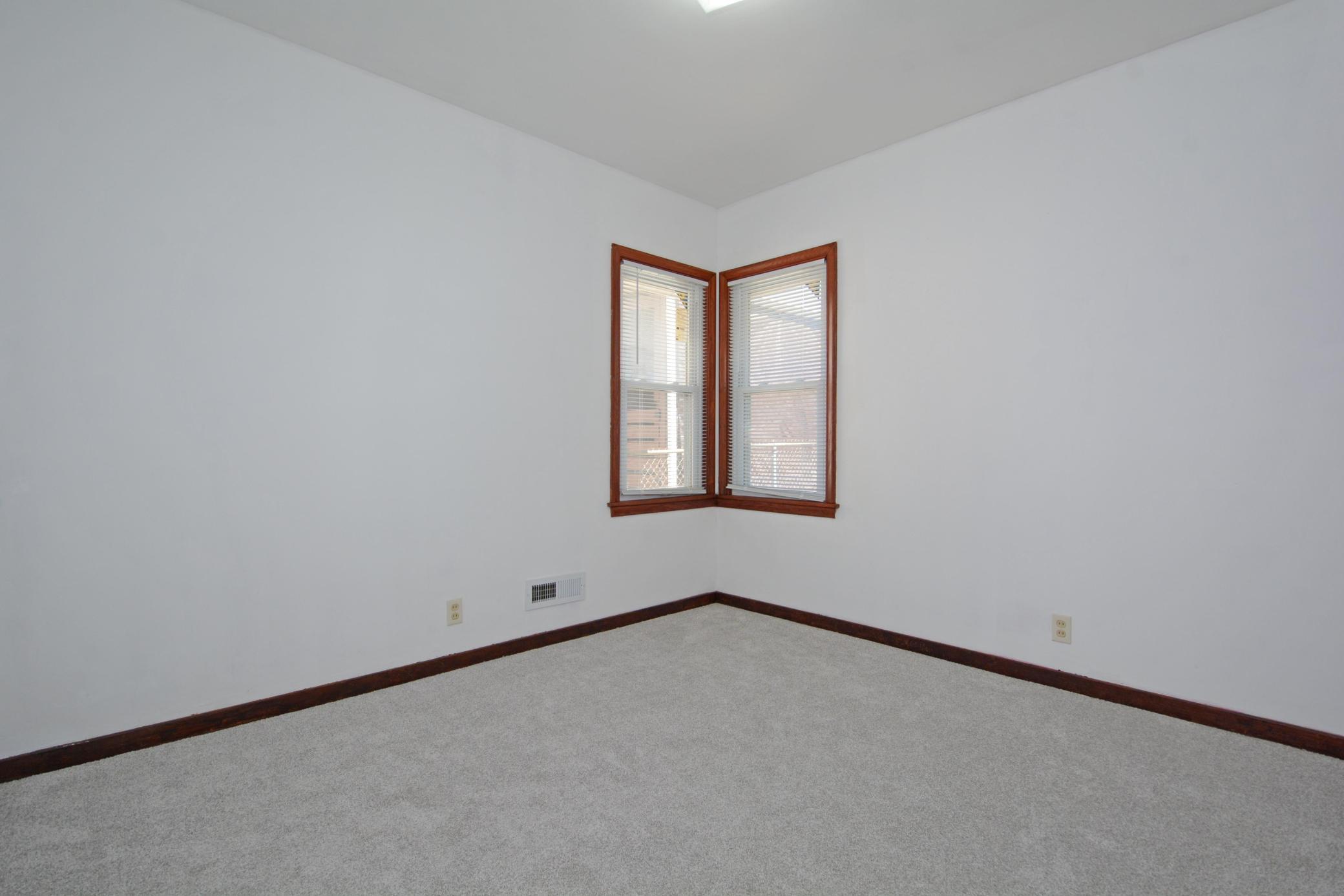 2122 30th Avenue N Property Photo 15