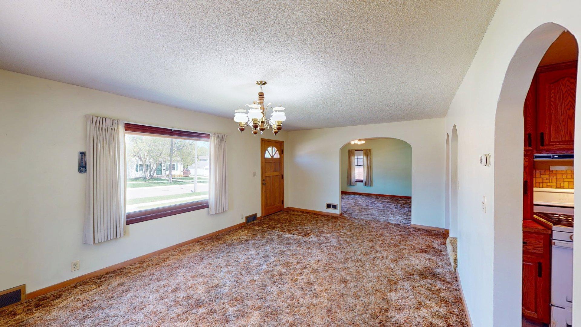 406 Giles Place Property Photo 4