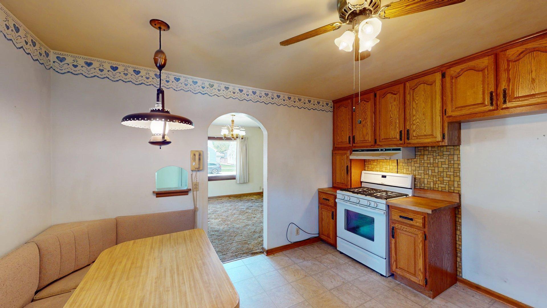 406 Giles Place Property Photo 7