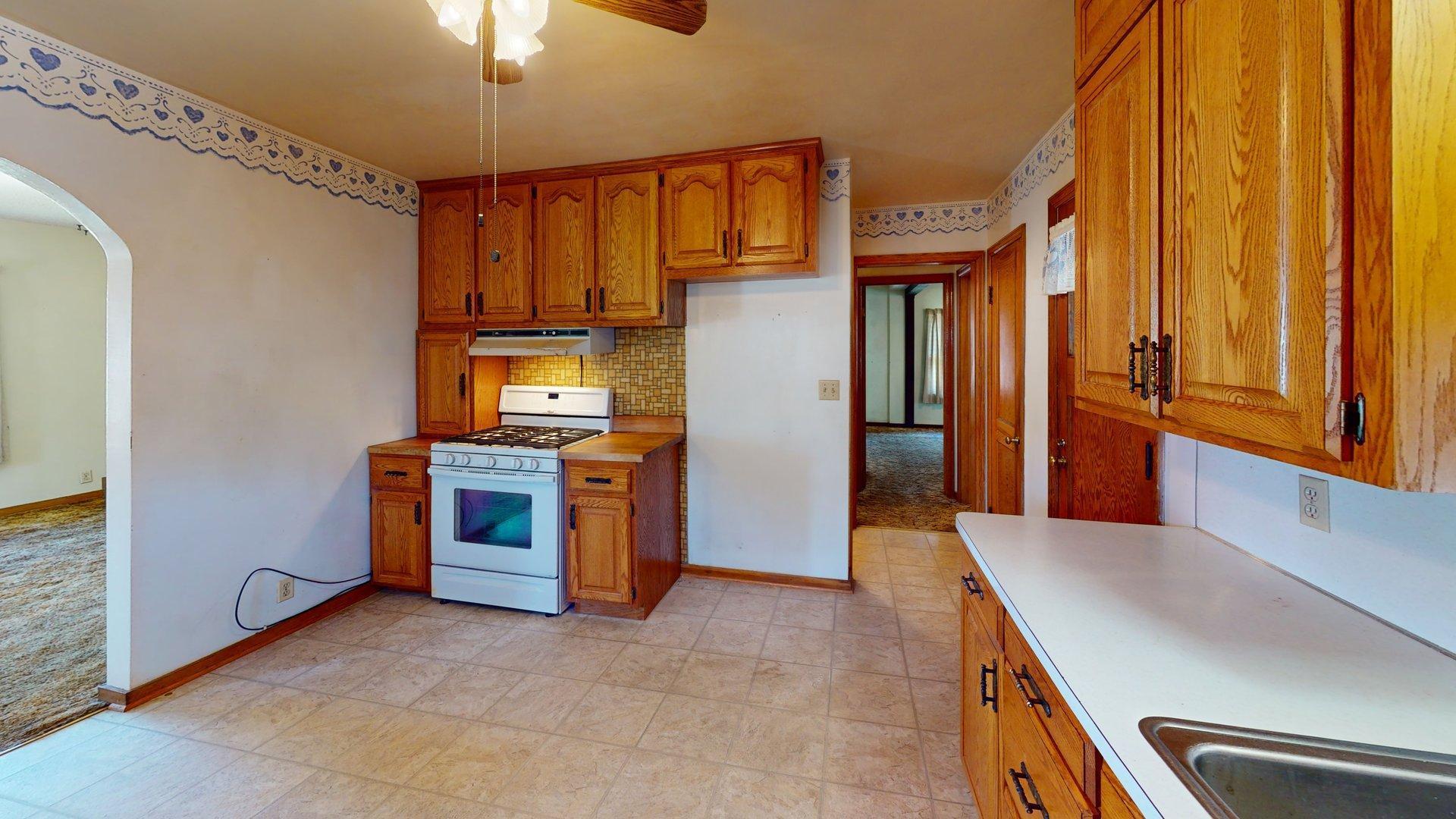 406 Giles Place Property Photo 8