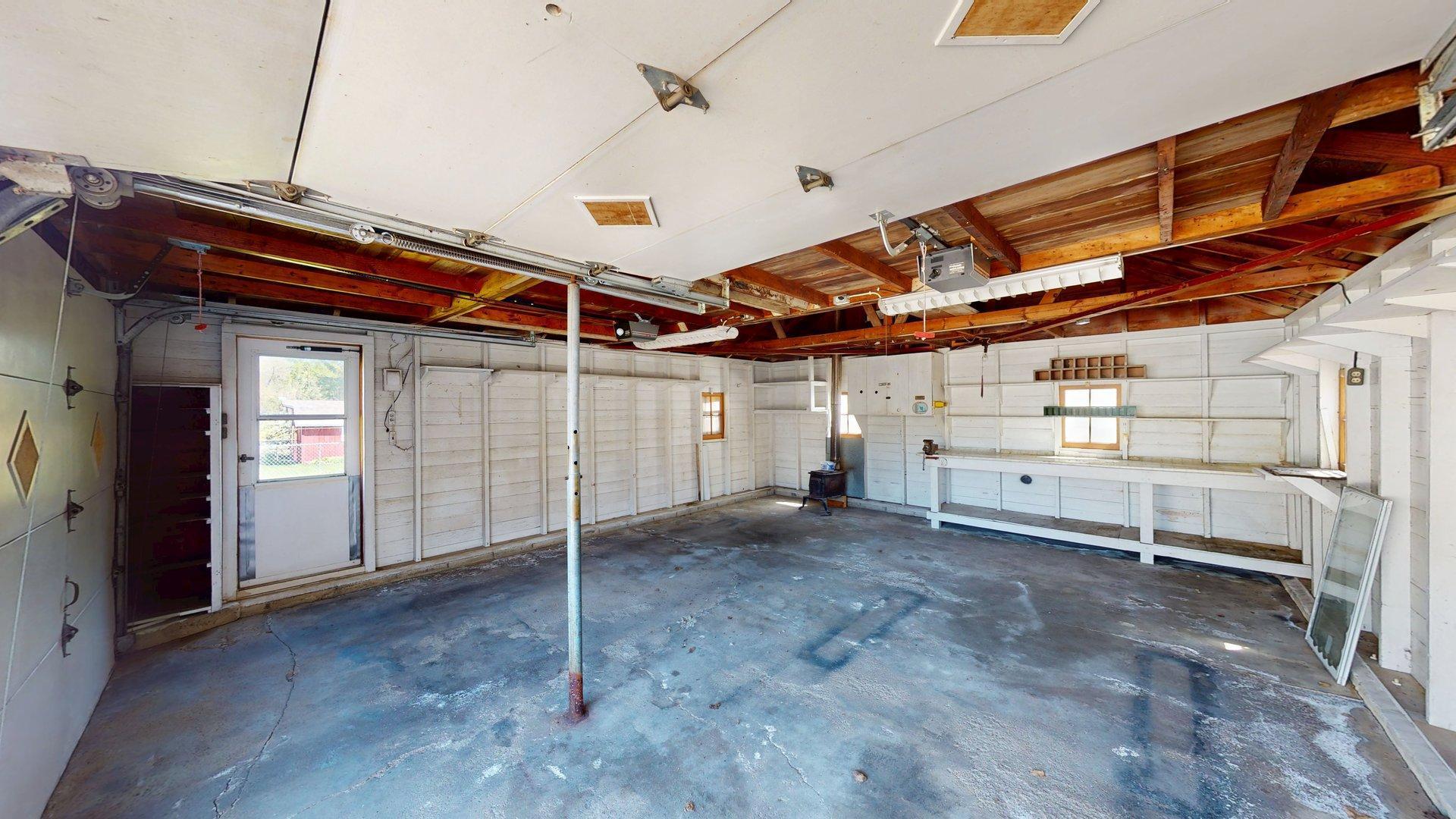 406 Giles Place Property Photo 33