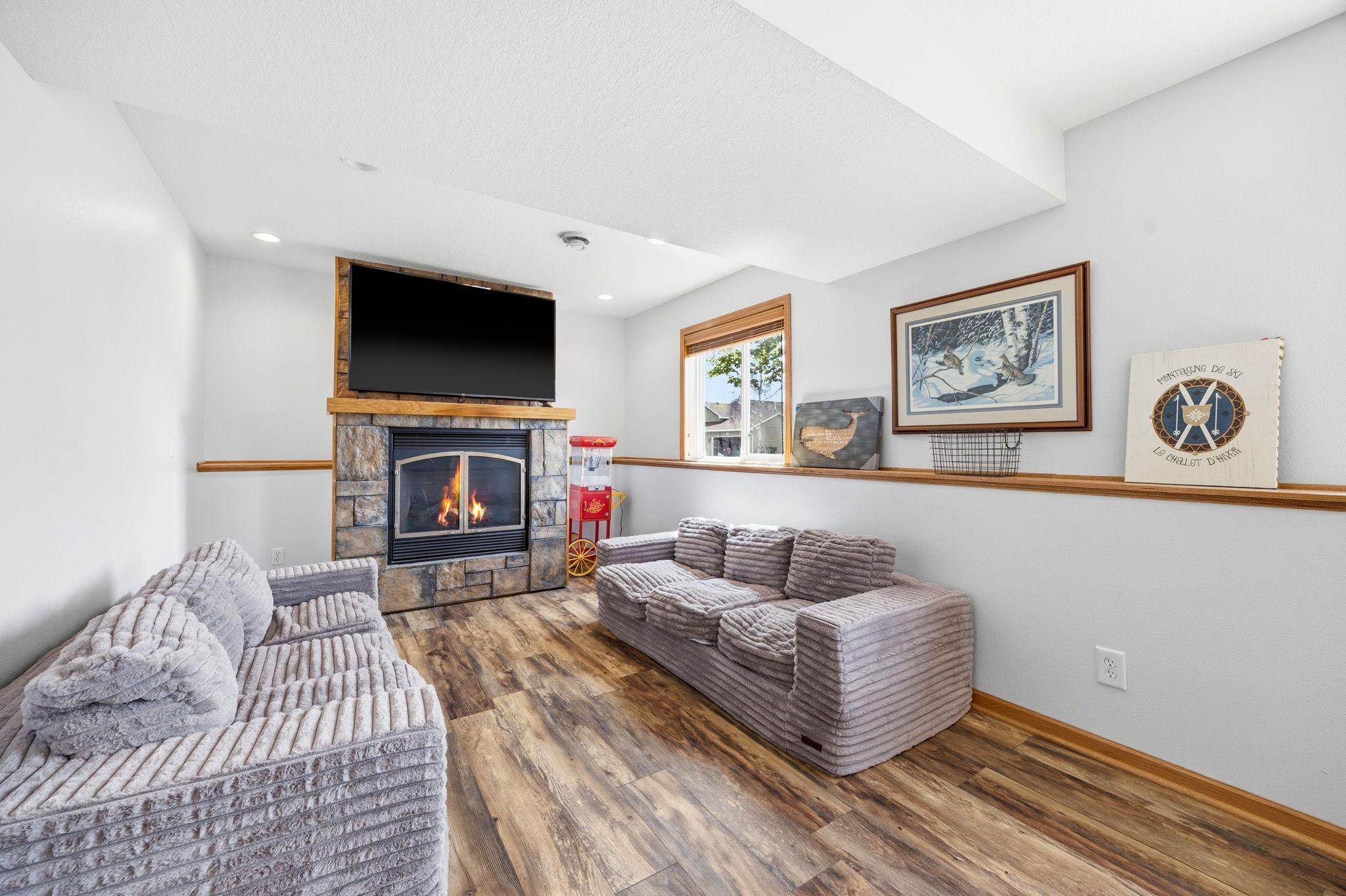 104 Century Lane Property Photo 4