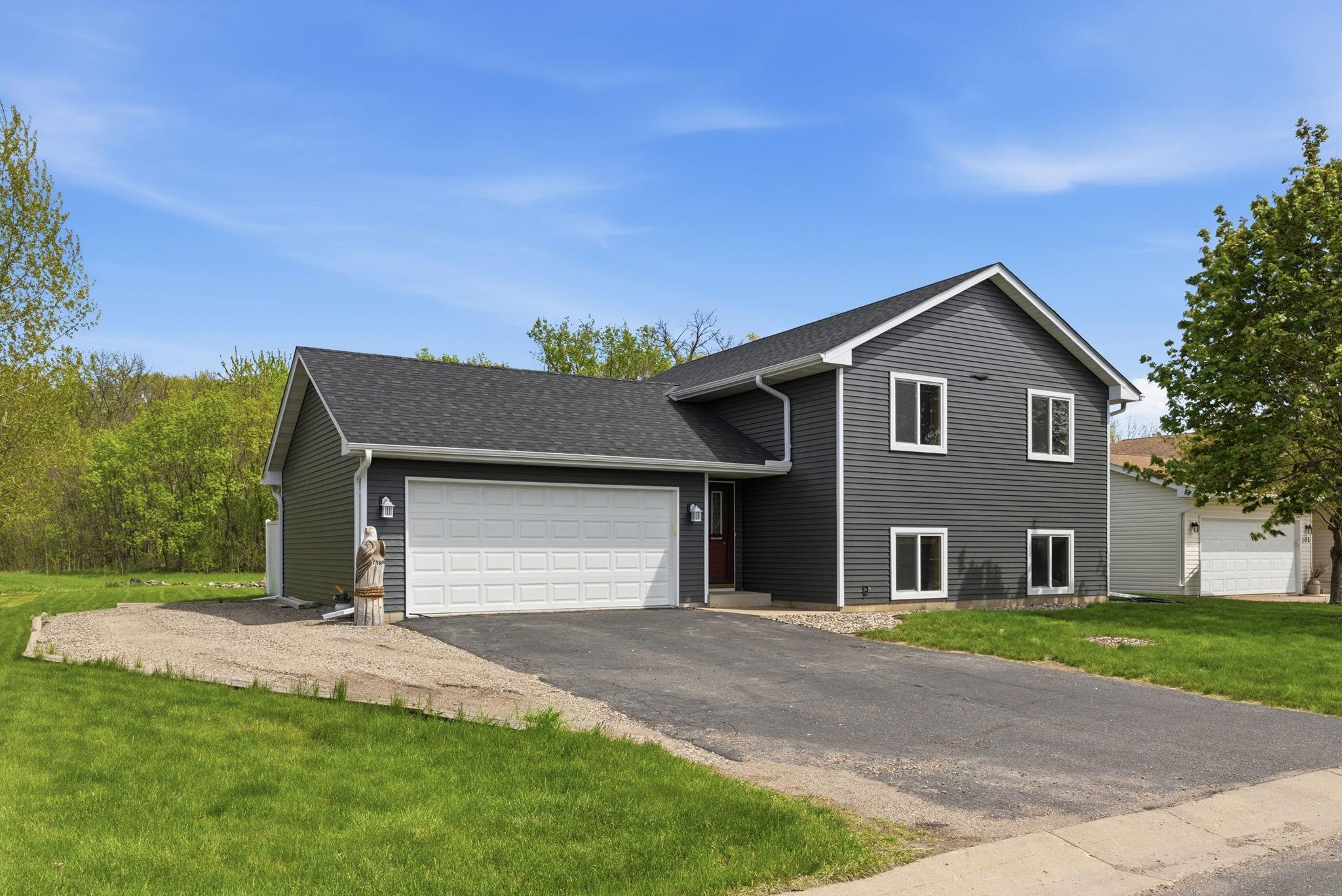104 Century Lane Property Photo 6