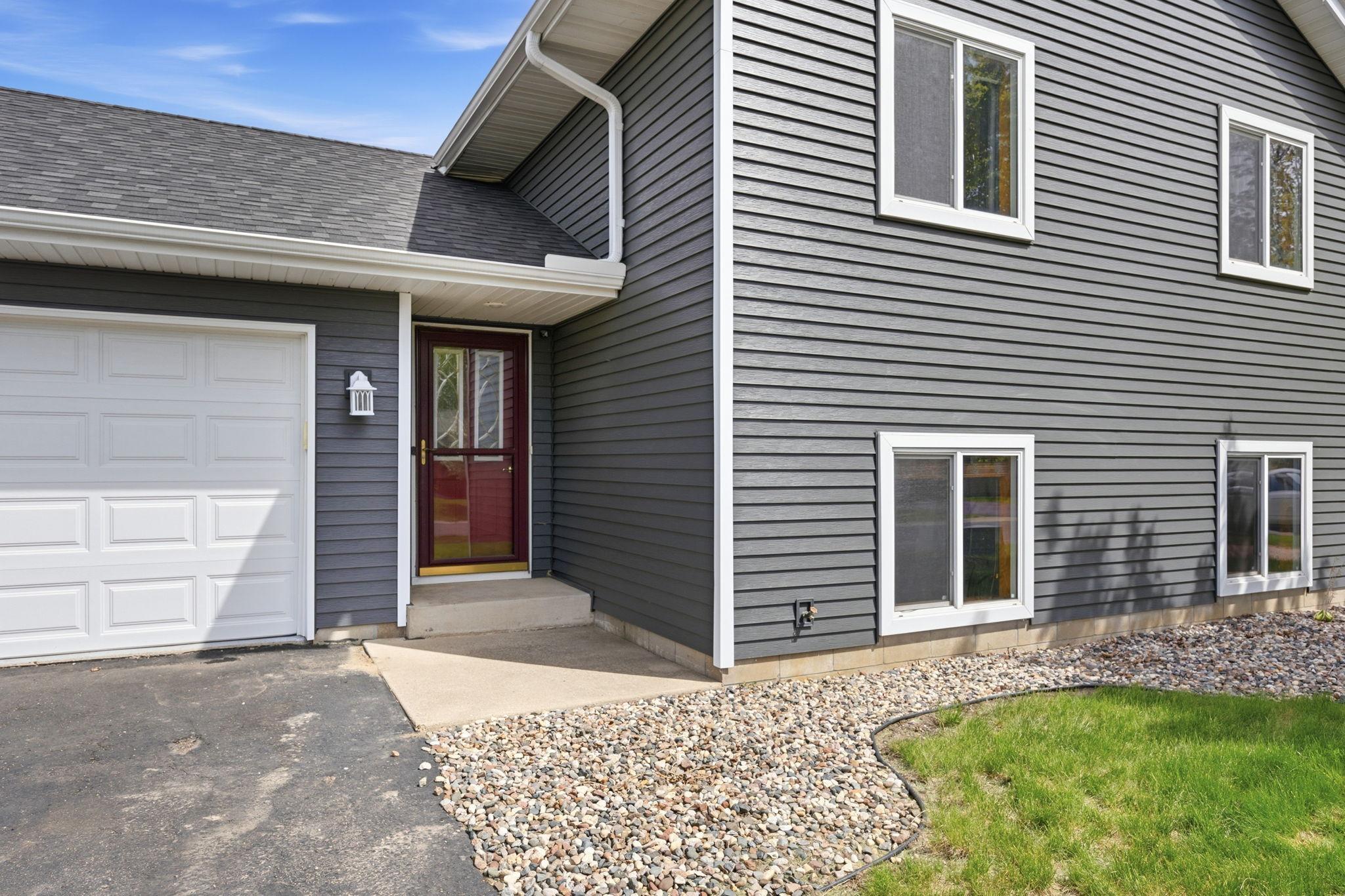 104 Century Lane Property Photo 7
