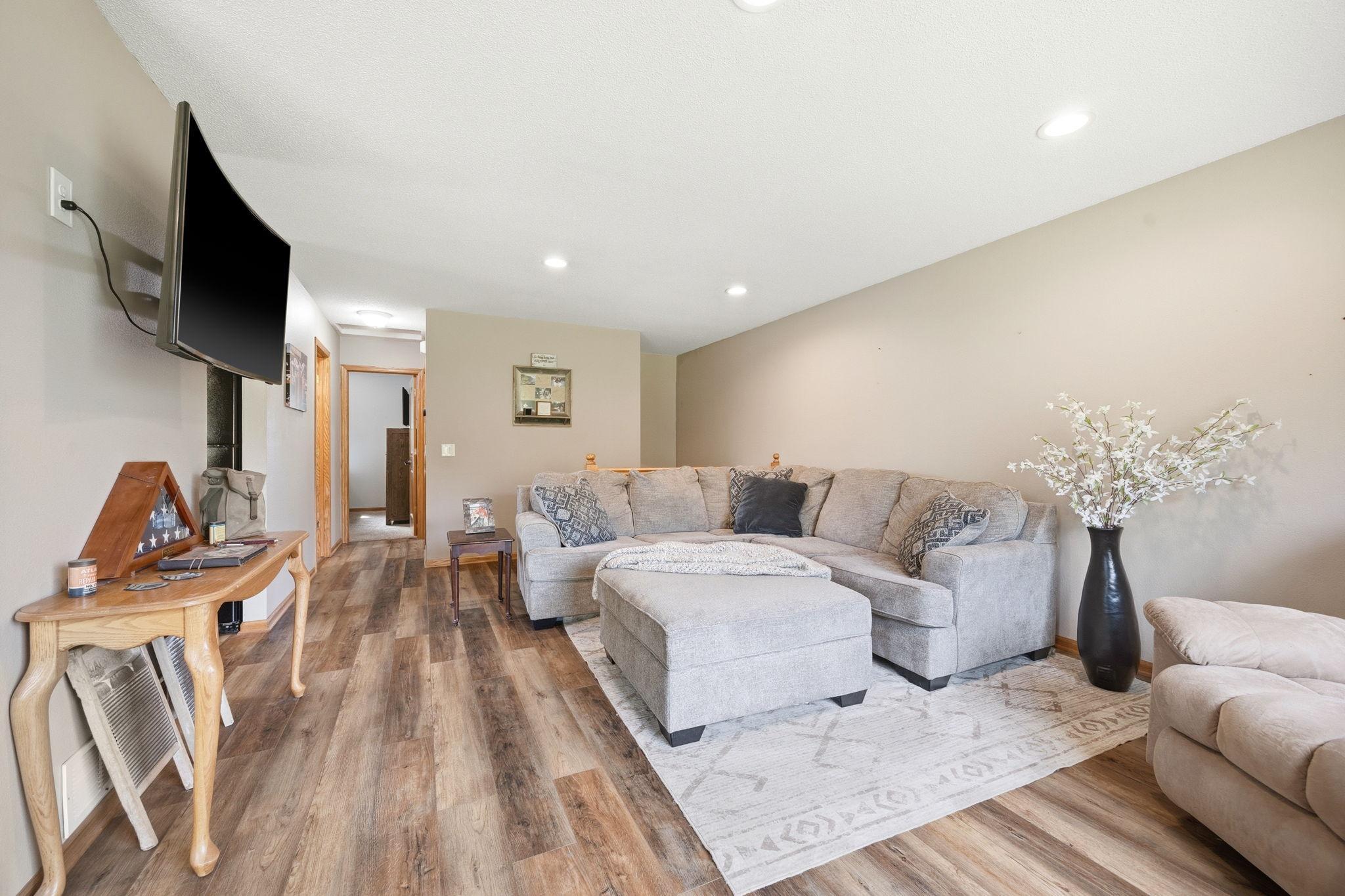 104 Century Lane Property Photo 8
