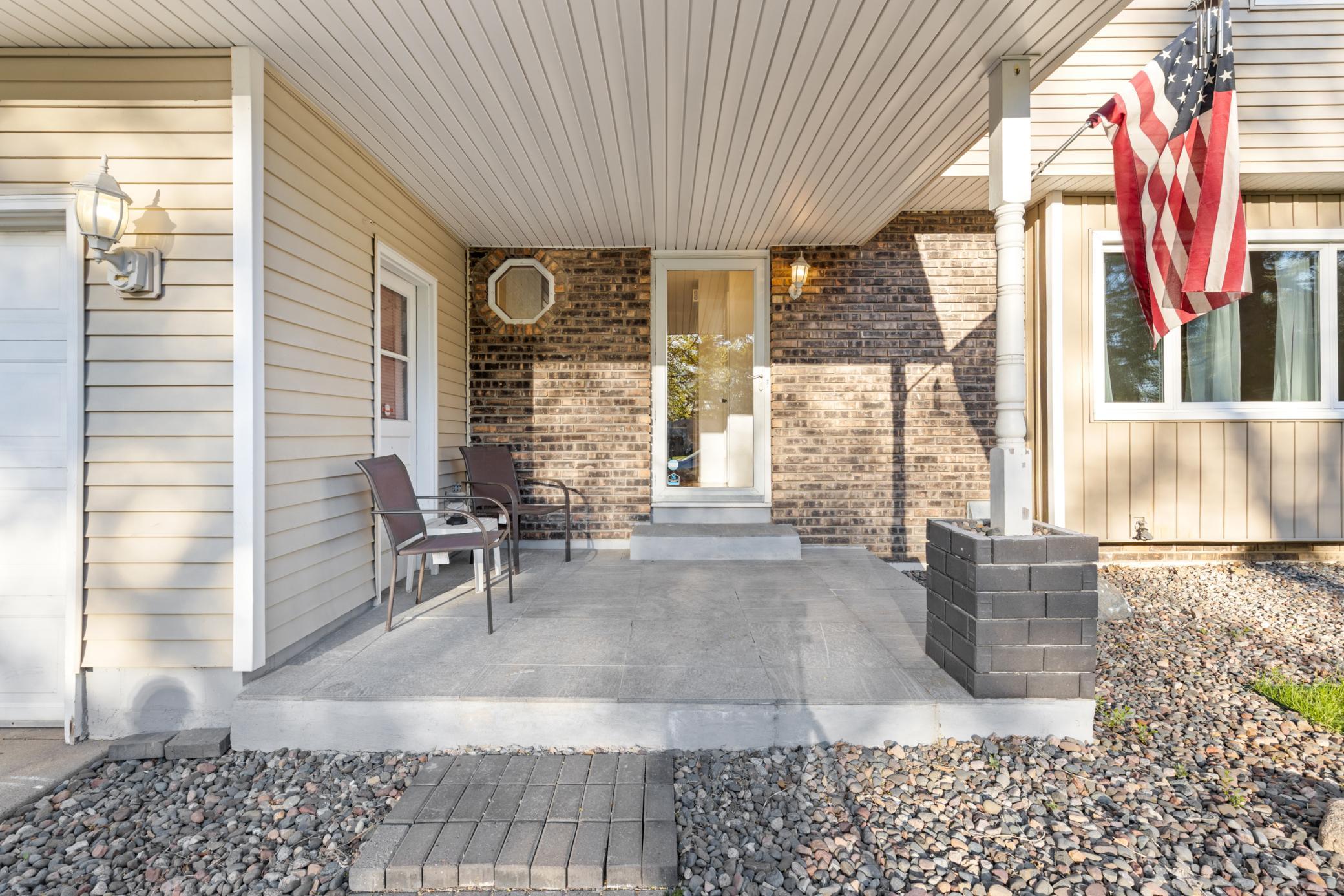 2904 Silver Lake Court Ne Property Photo 2