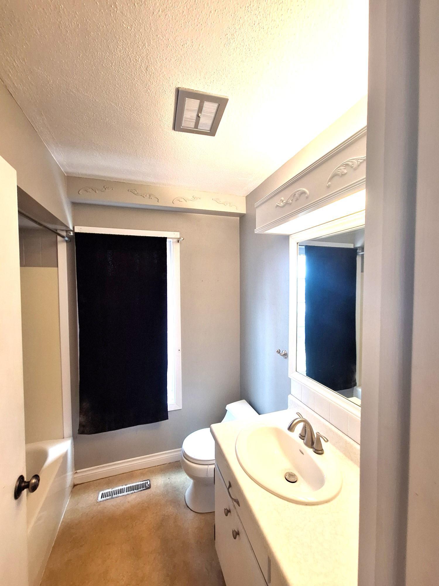 911 Emmerling Avenue Property Photo 8