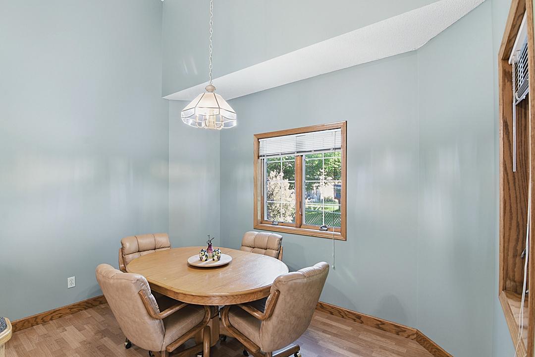 11 Moon Circle Property Photo 8