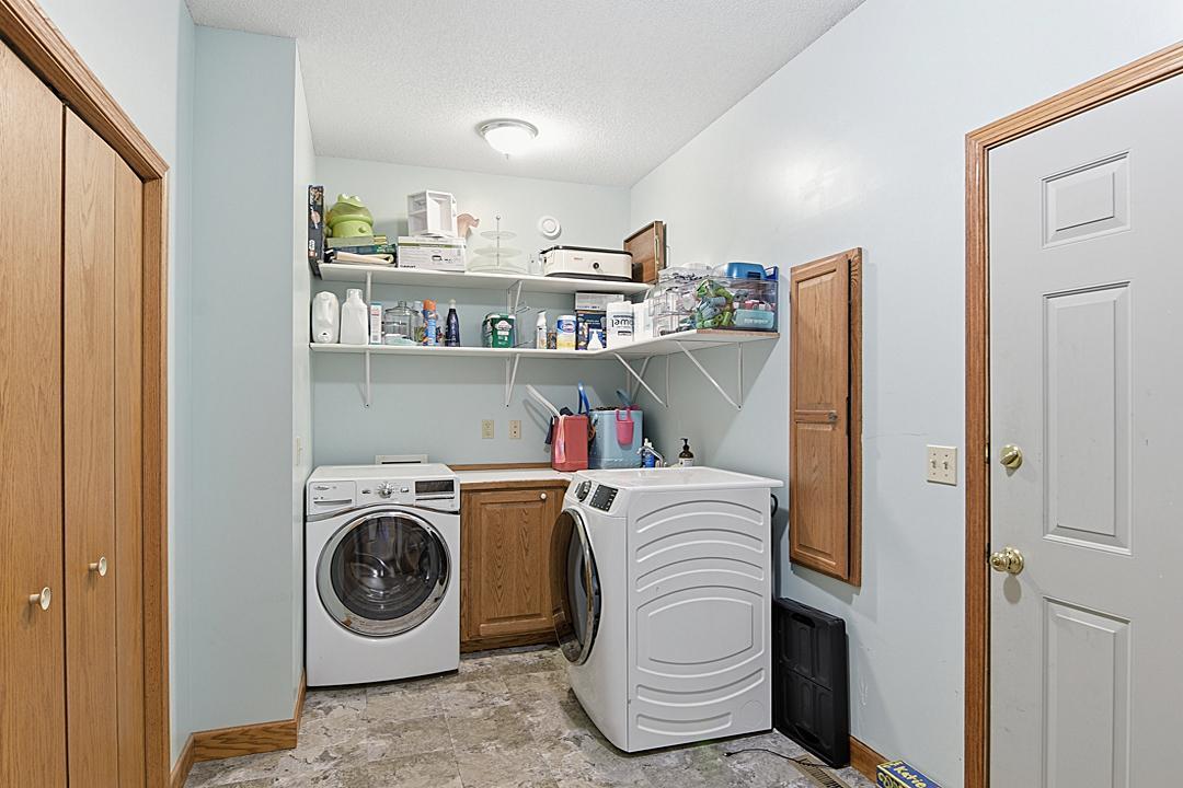 11 Moon Circle Property Photo 19