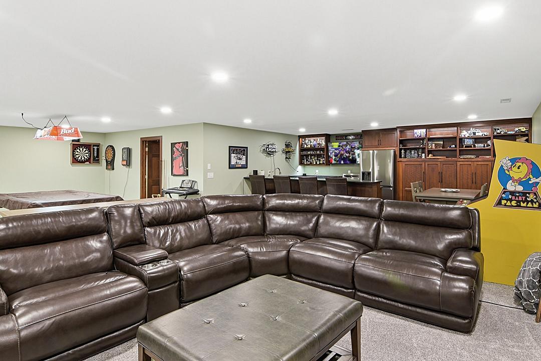 11 Moon Circle Property Photo 29