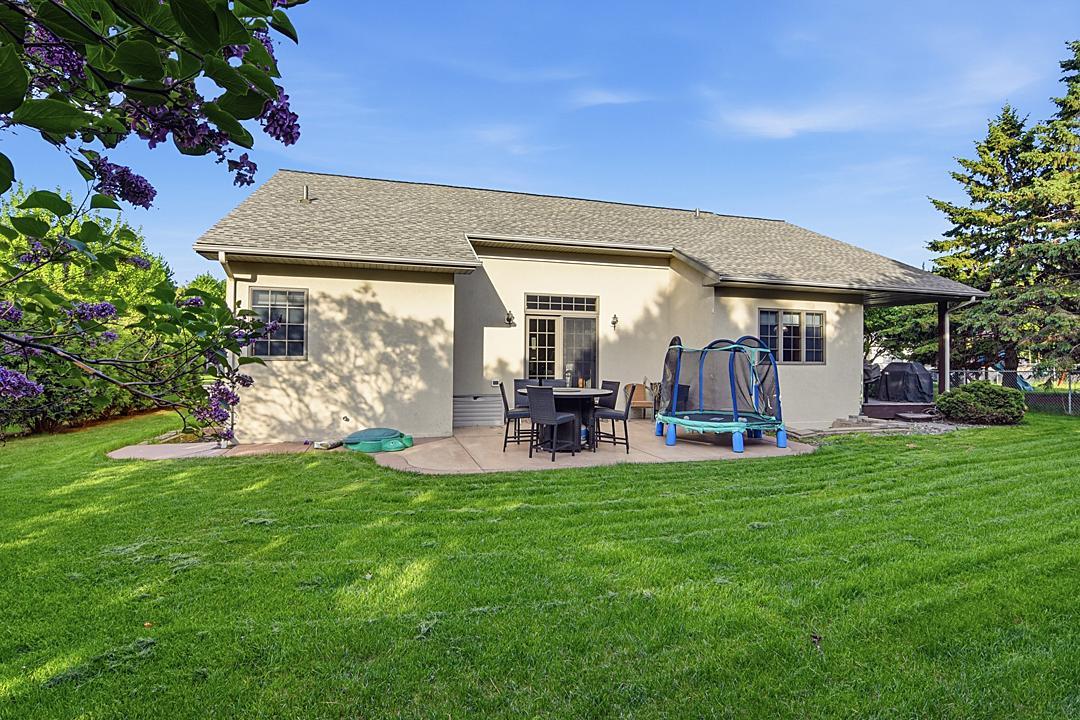 11 Moon Circle Property Photo 40