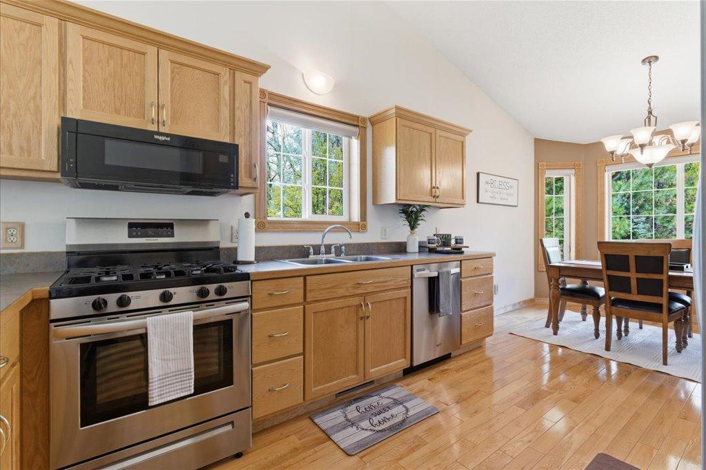 24175 White Pine Drive Property Photo 11