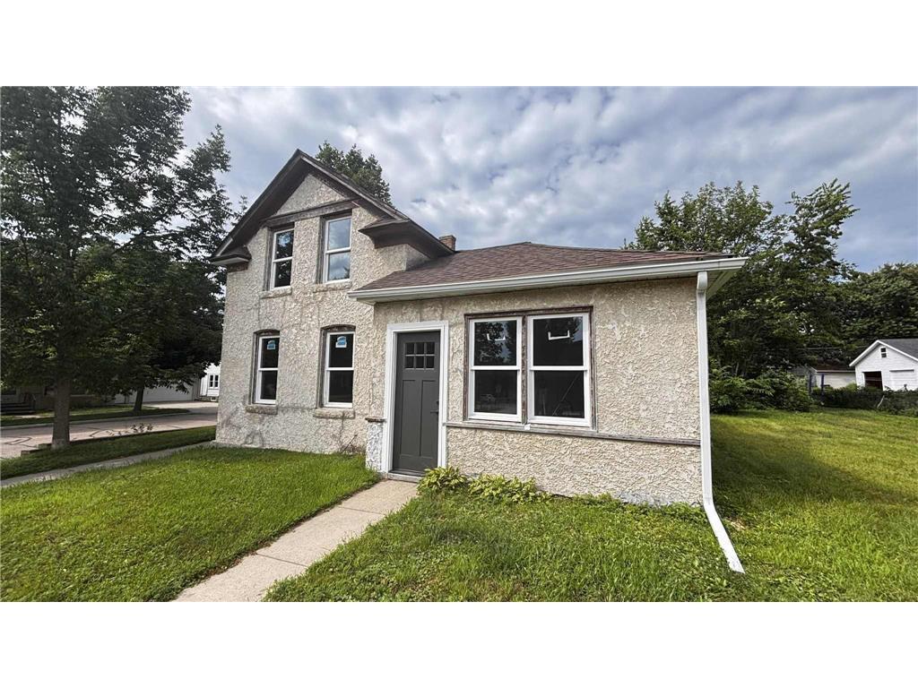 101 N Cedar Street Property Photo 1
