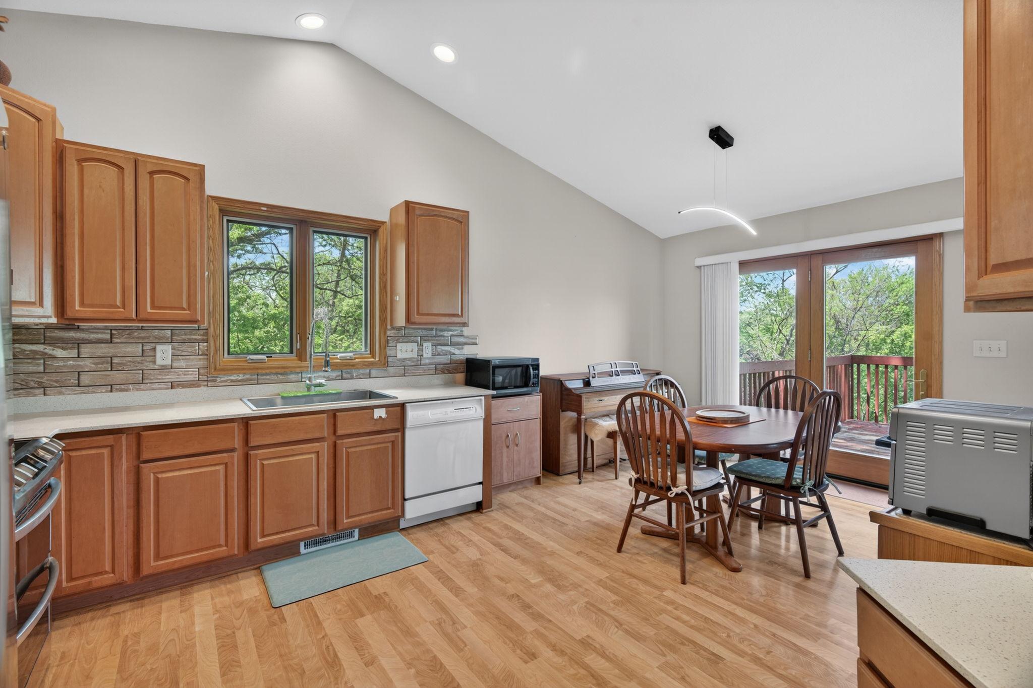 95 22nd Street Sw Property Photo 5