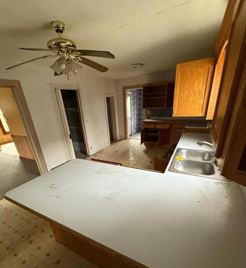 308 W 3rd Street Property Photo 6