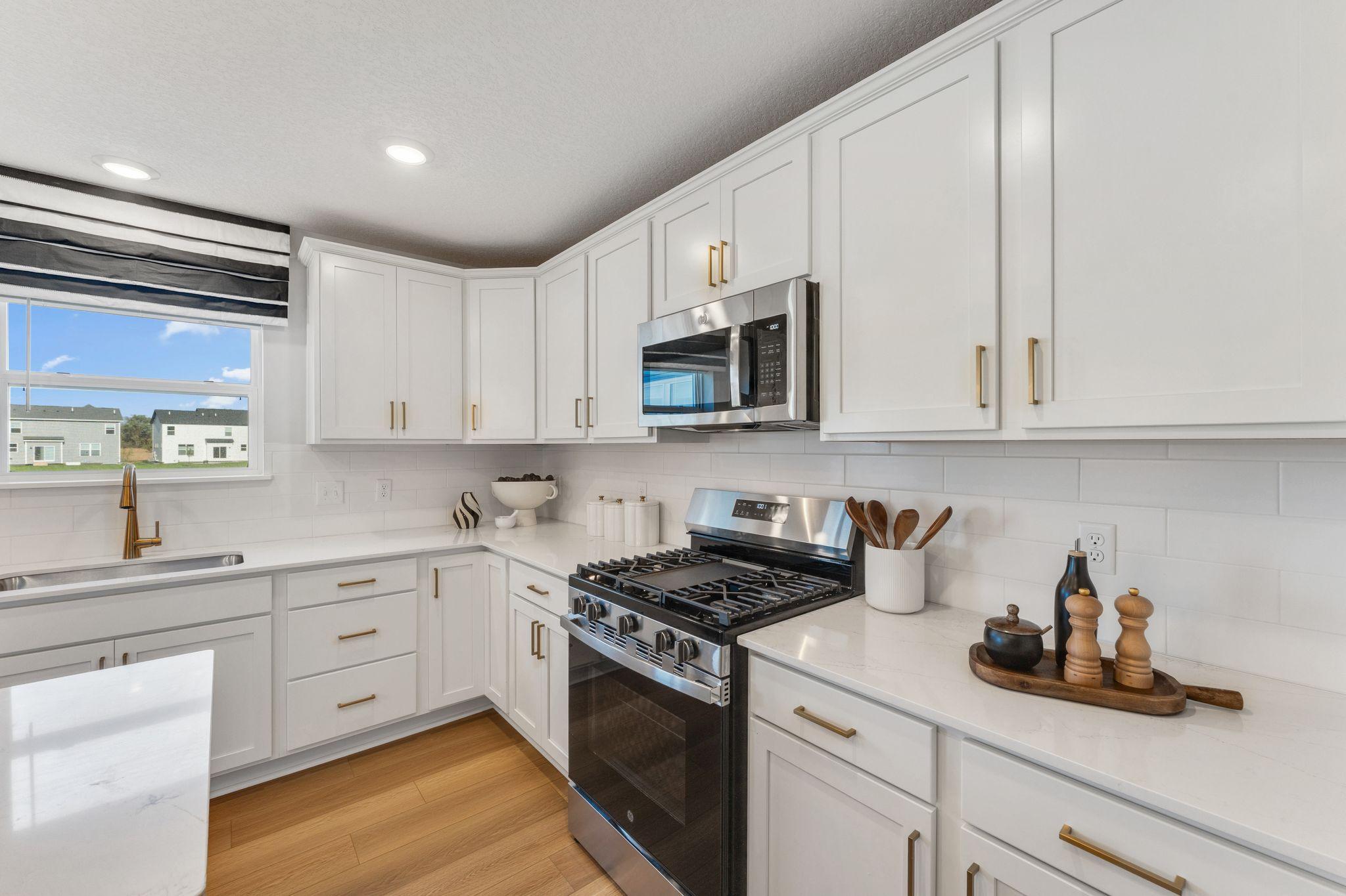1141 Annagaire Curve Property Photo 3
