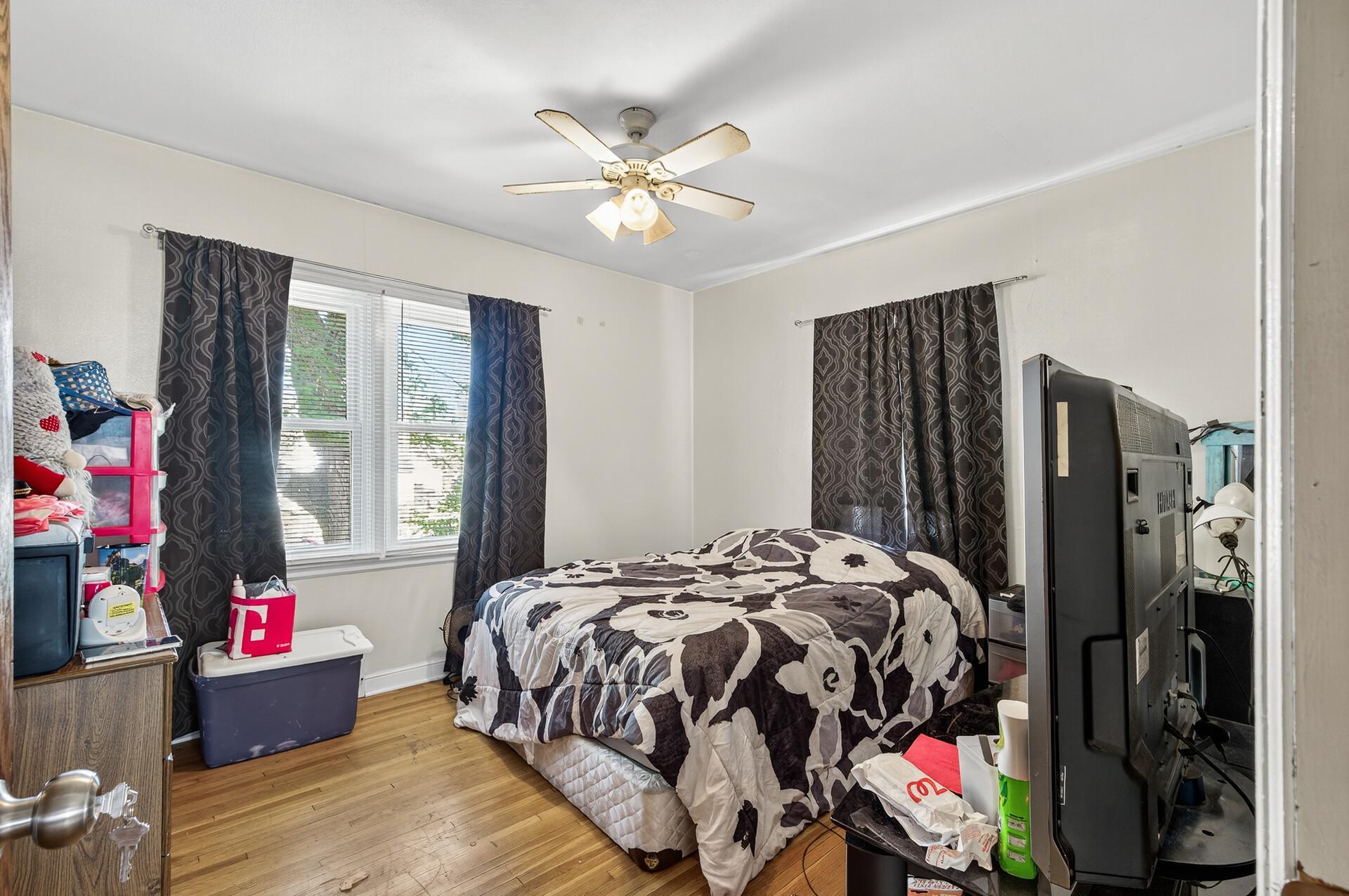 1562 Ivy Avenue E Property Photo 7