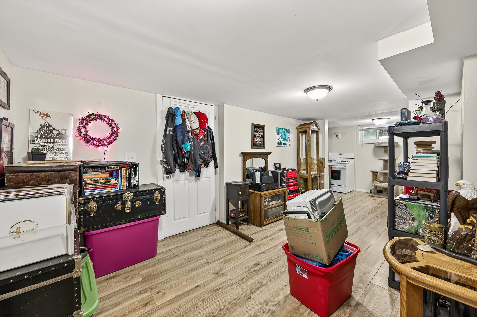 1562 Ivy Avenue E Property Photo 15