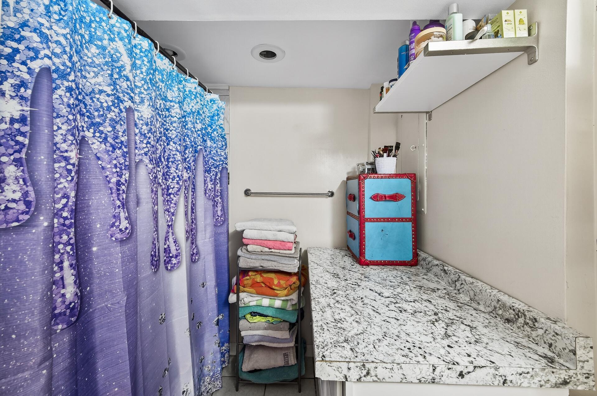1562 Ivy Avenue E Property Photo 17