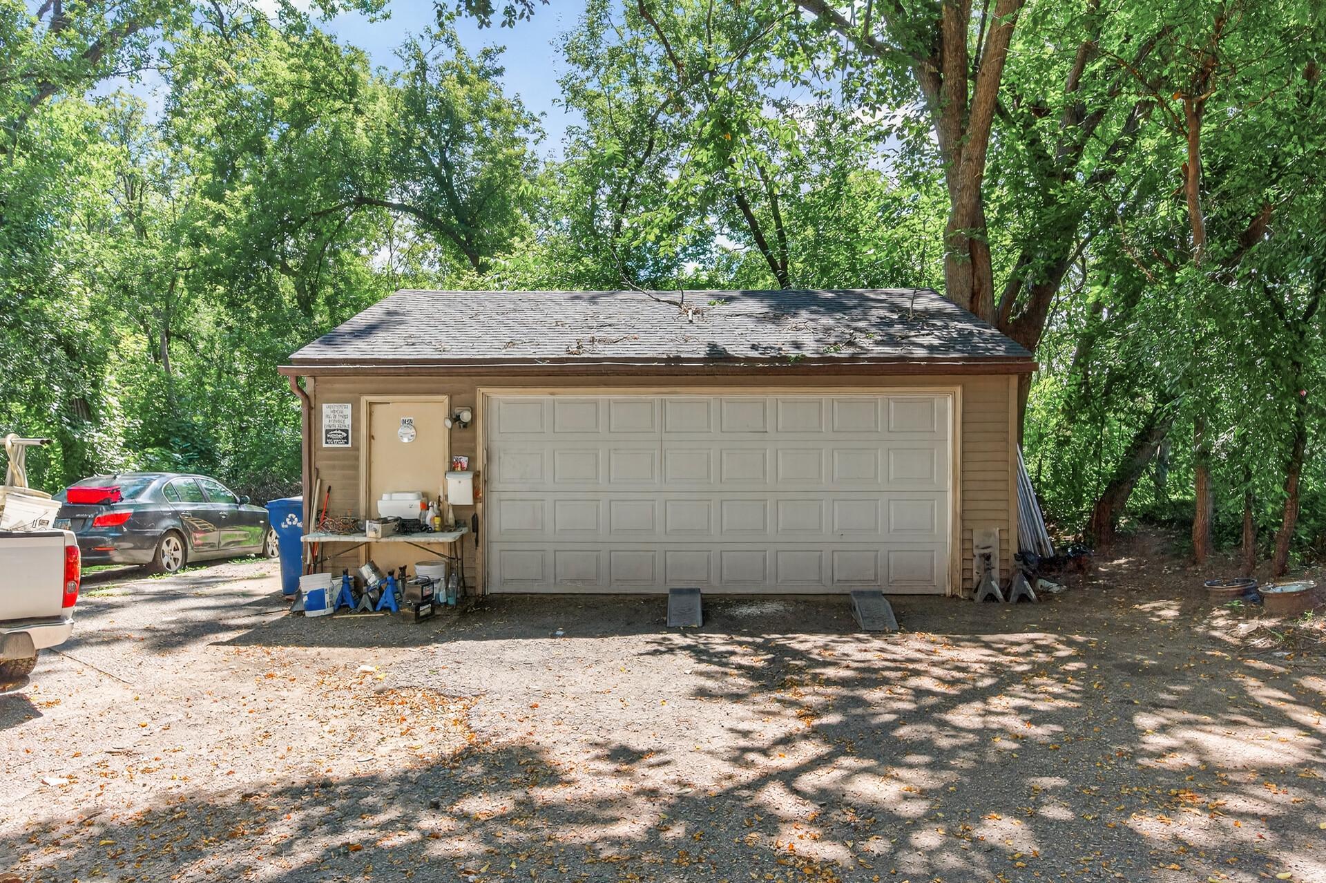 1562 Ivy Avenue E Property Photo 23