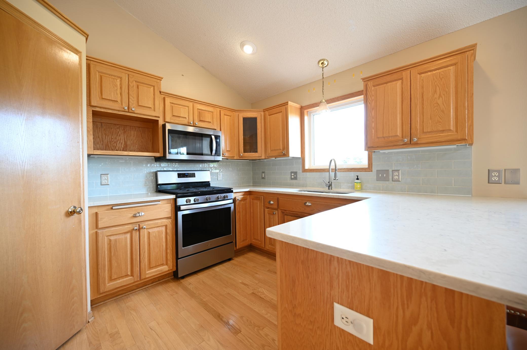 20247 Lake Ridge Drive Property Photo 11