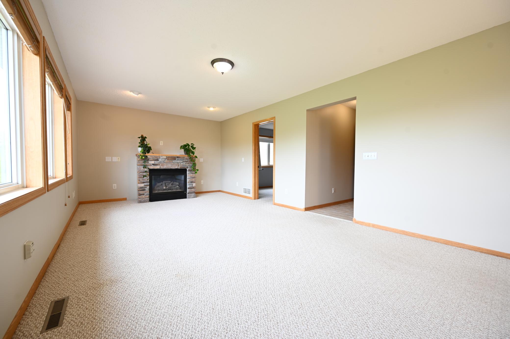 20247 Lake Ridge Drive Property Photo 14