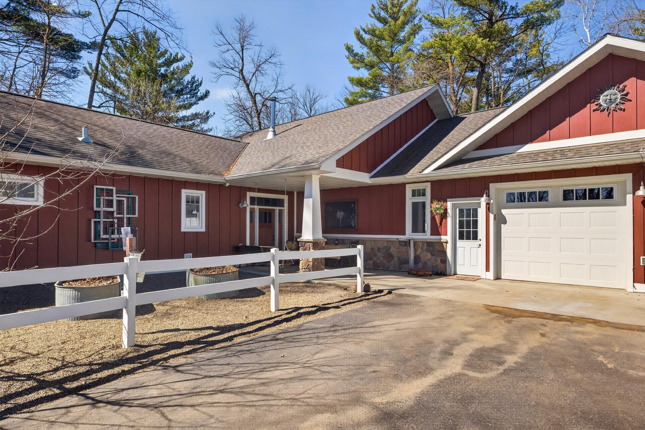 22705 Deep Woods Lane Property Photo 3