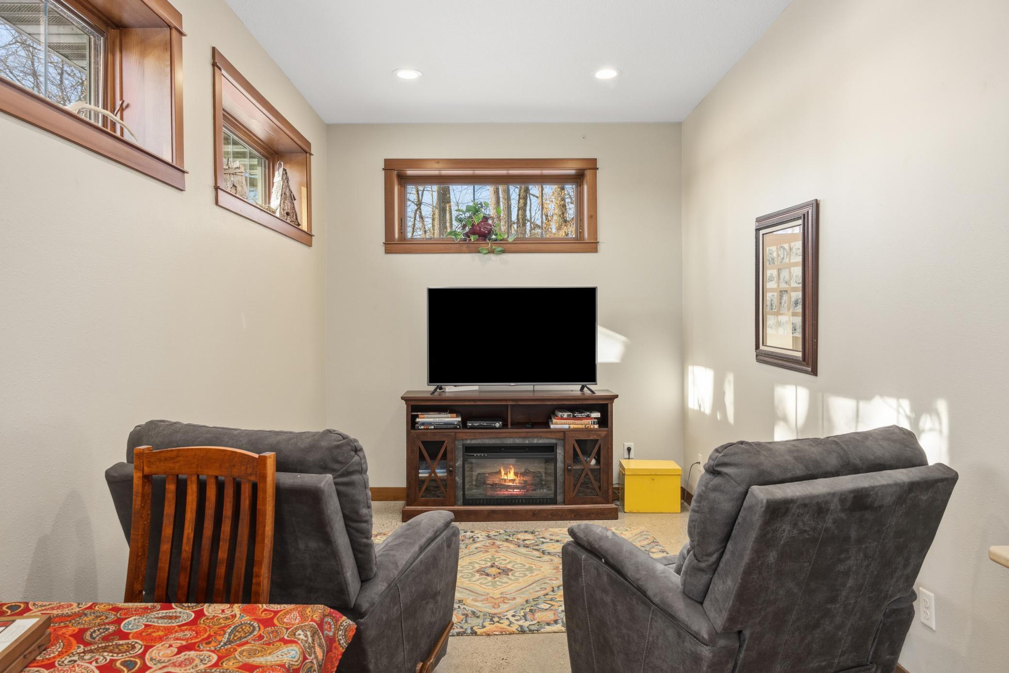 22705 Deep Woods Lane Property Photo 16
