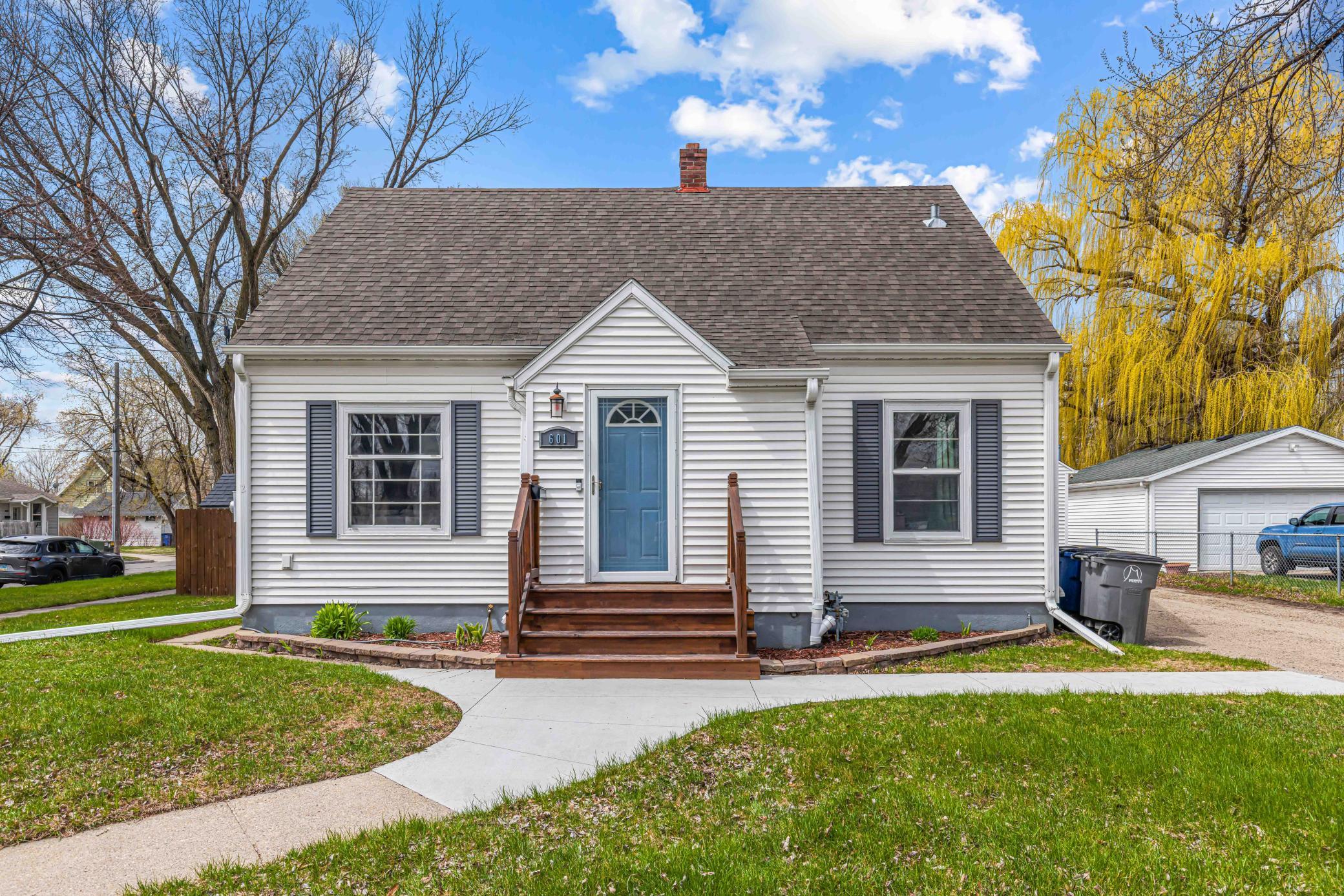 601 11th Street N Property Photo 1