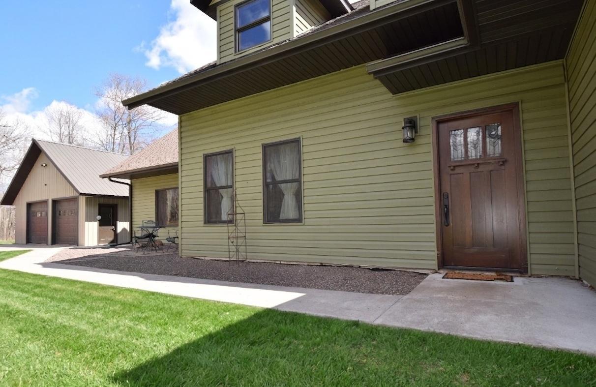 8166 Waldora Road Property Photo 4