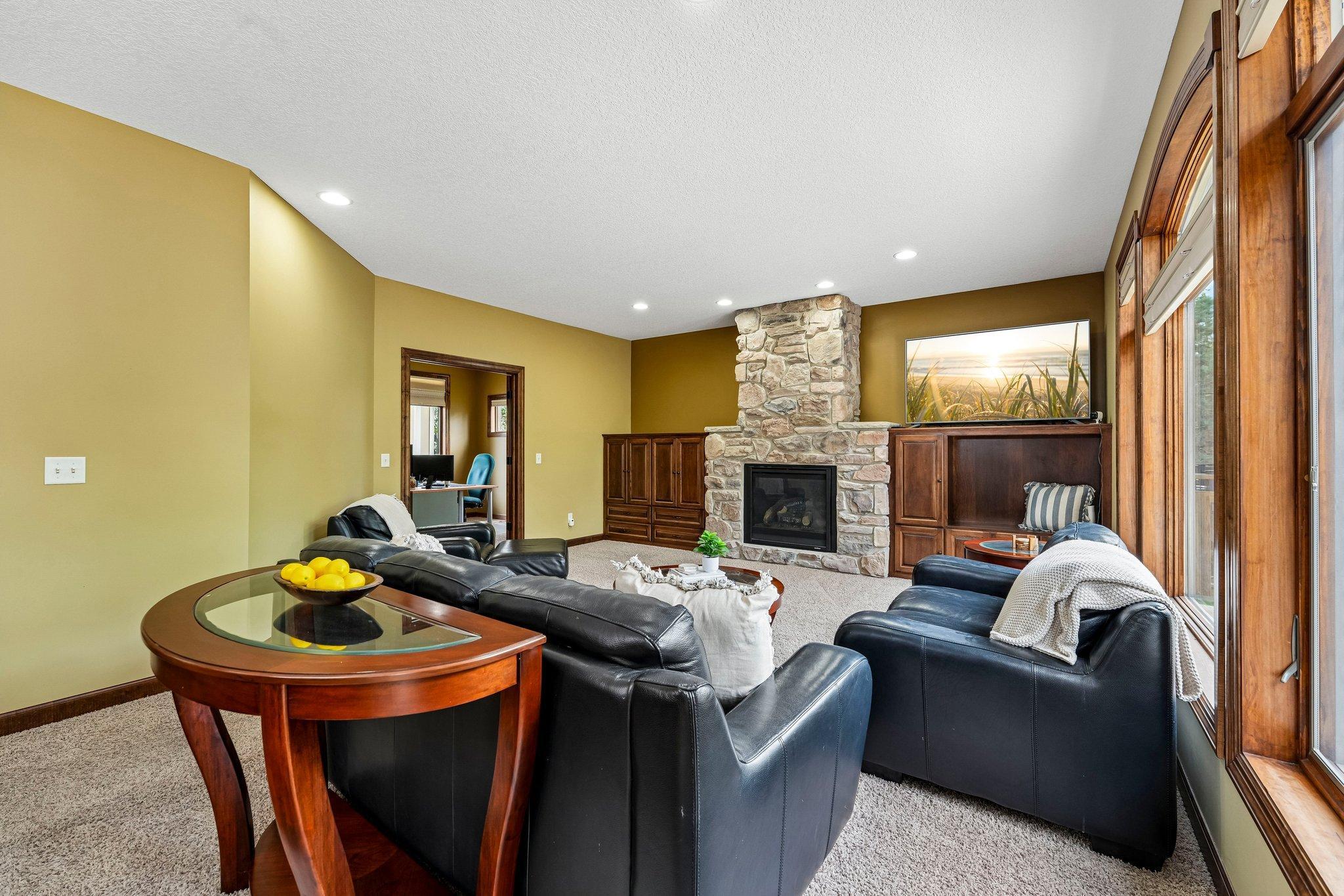 18658 Ponderosa Court Property Photo 8