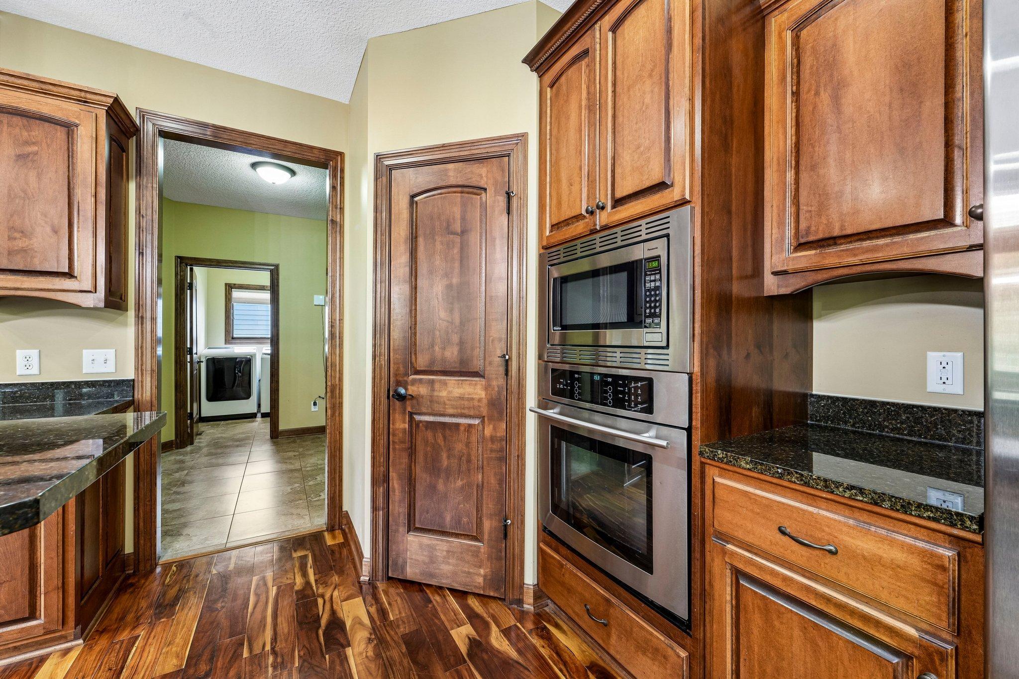 18658 Ponderosa Court Property Photo 9