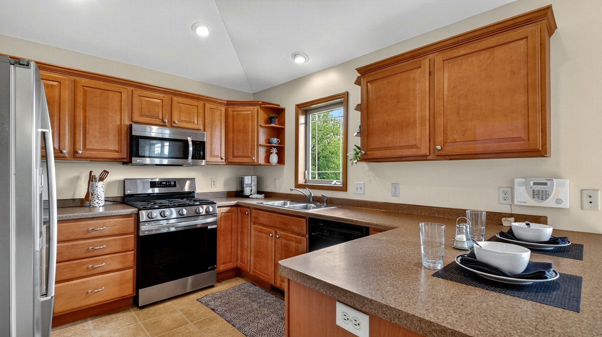 4409 Echo Valley Drive Property Photo 6