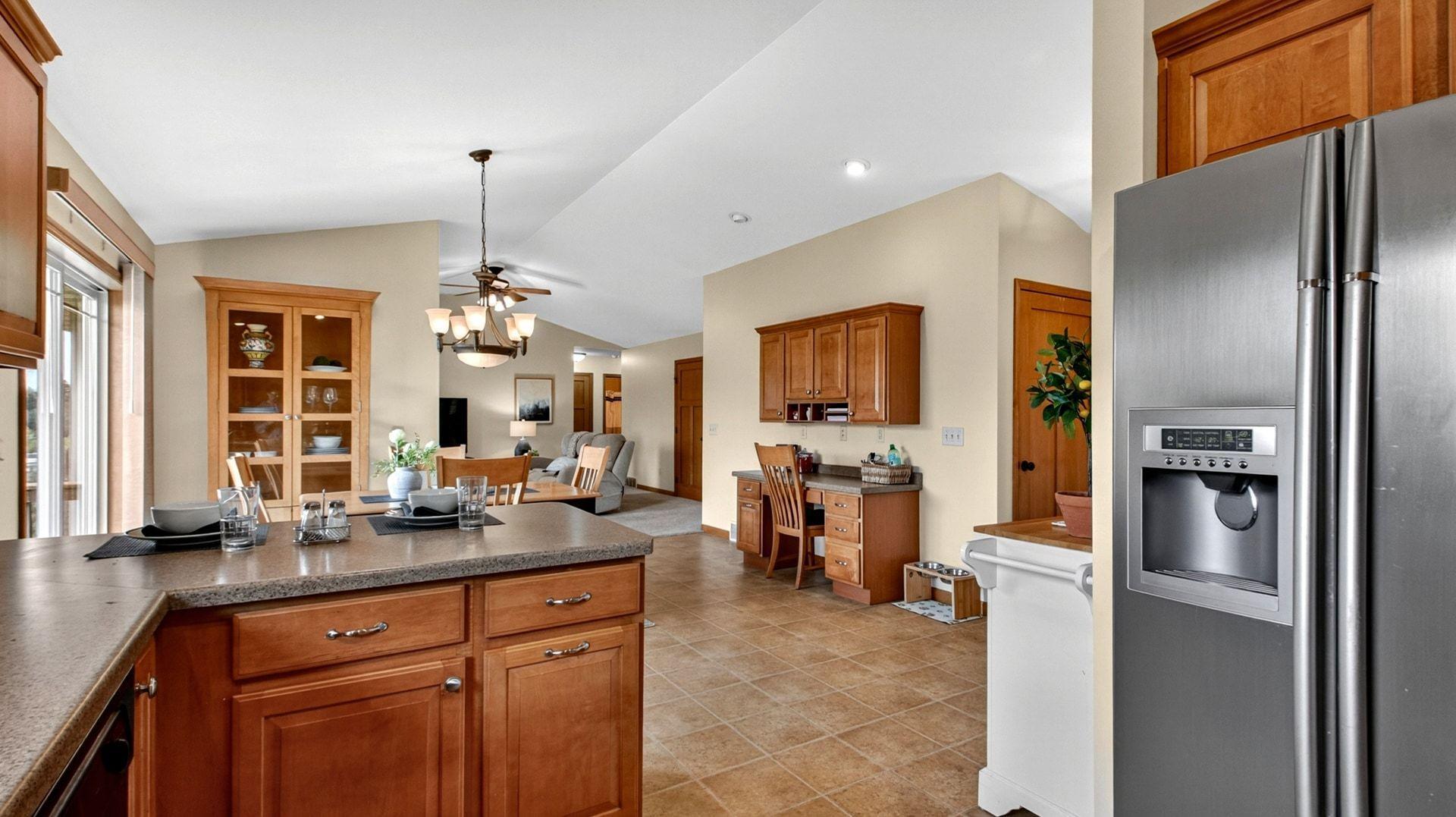 4409 Echo Valley Drive Property Photo 7