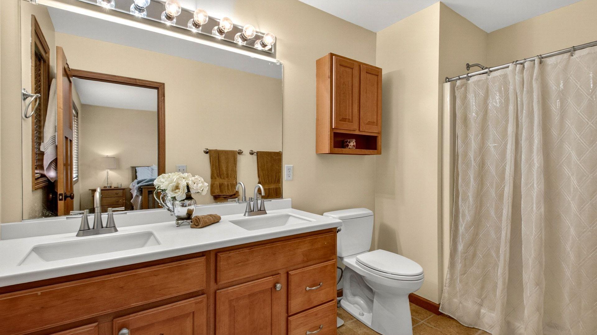 4409 Echo Valley Drive Property Photo 14