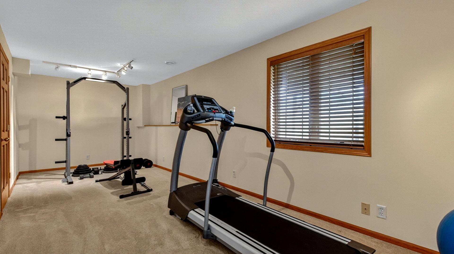 4409 Echo Valley Drive Property Photo 22